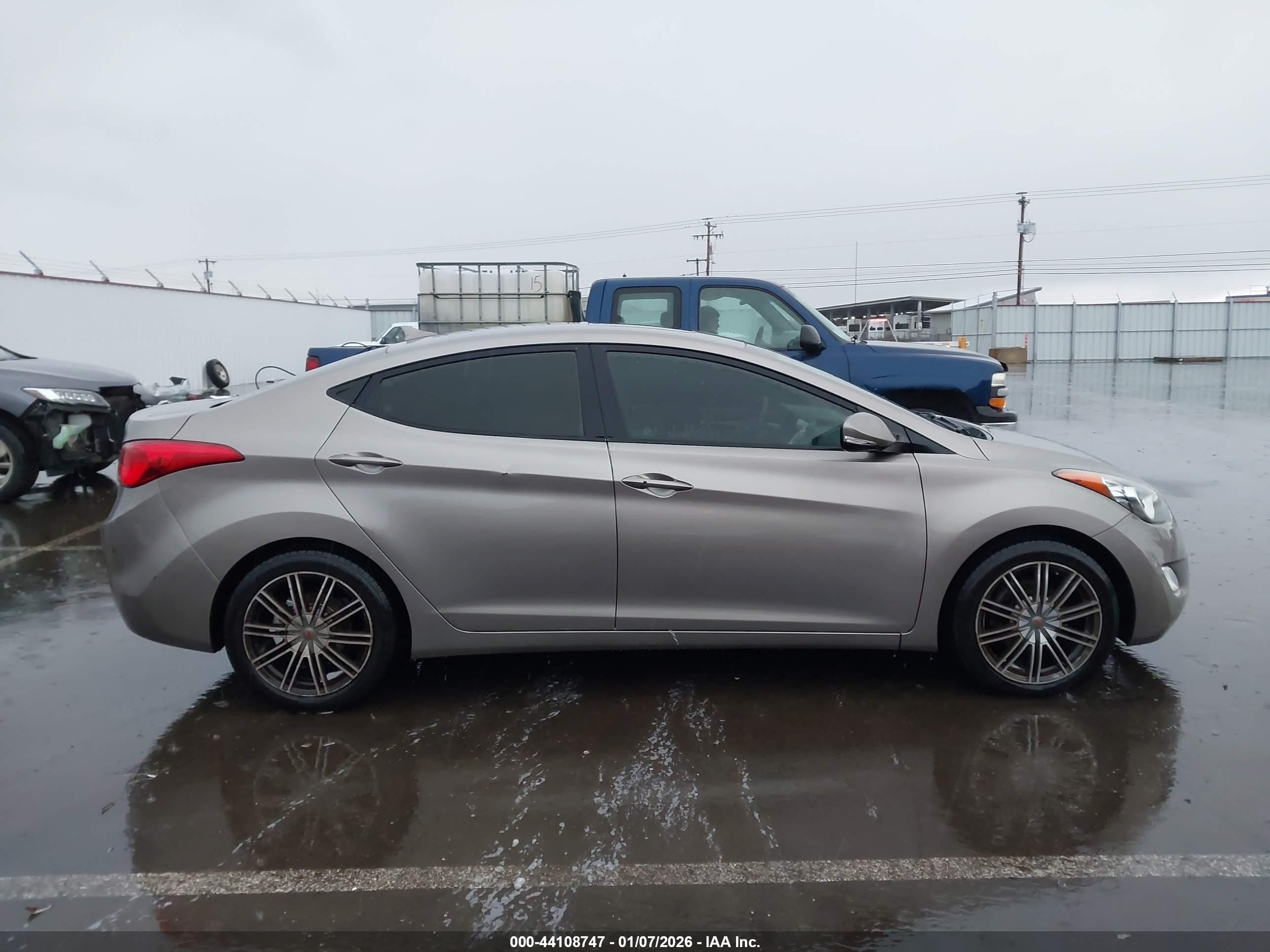 2012 Hyundai Elantra Limited Gray vin: 5NPDH4AE9CH111570