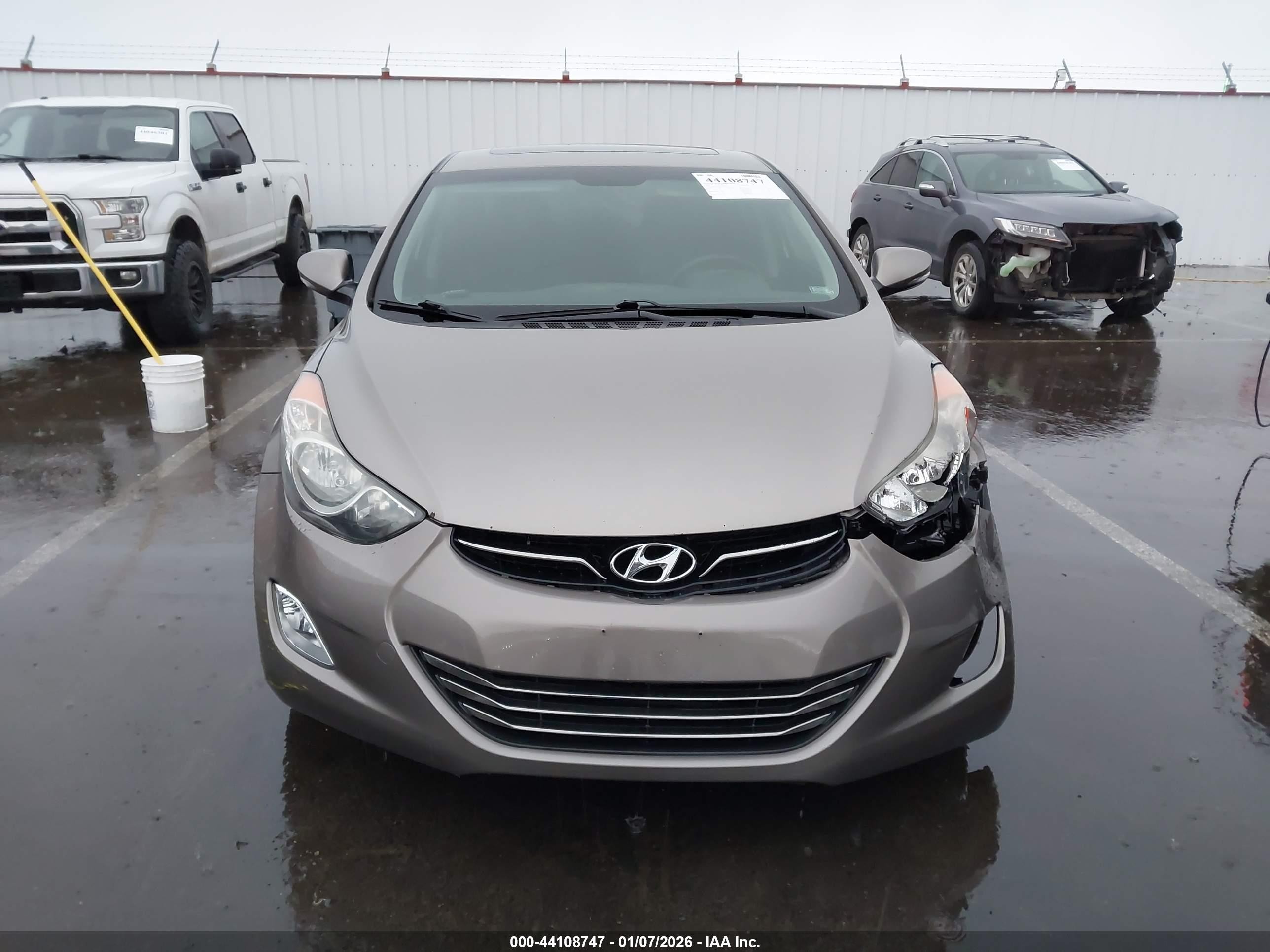 2012 Hyundai Elantra Limited Gray vin: 5NPDH4AE9CH111570