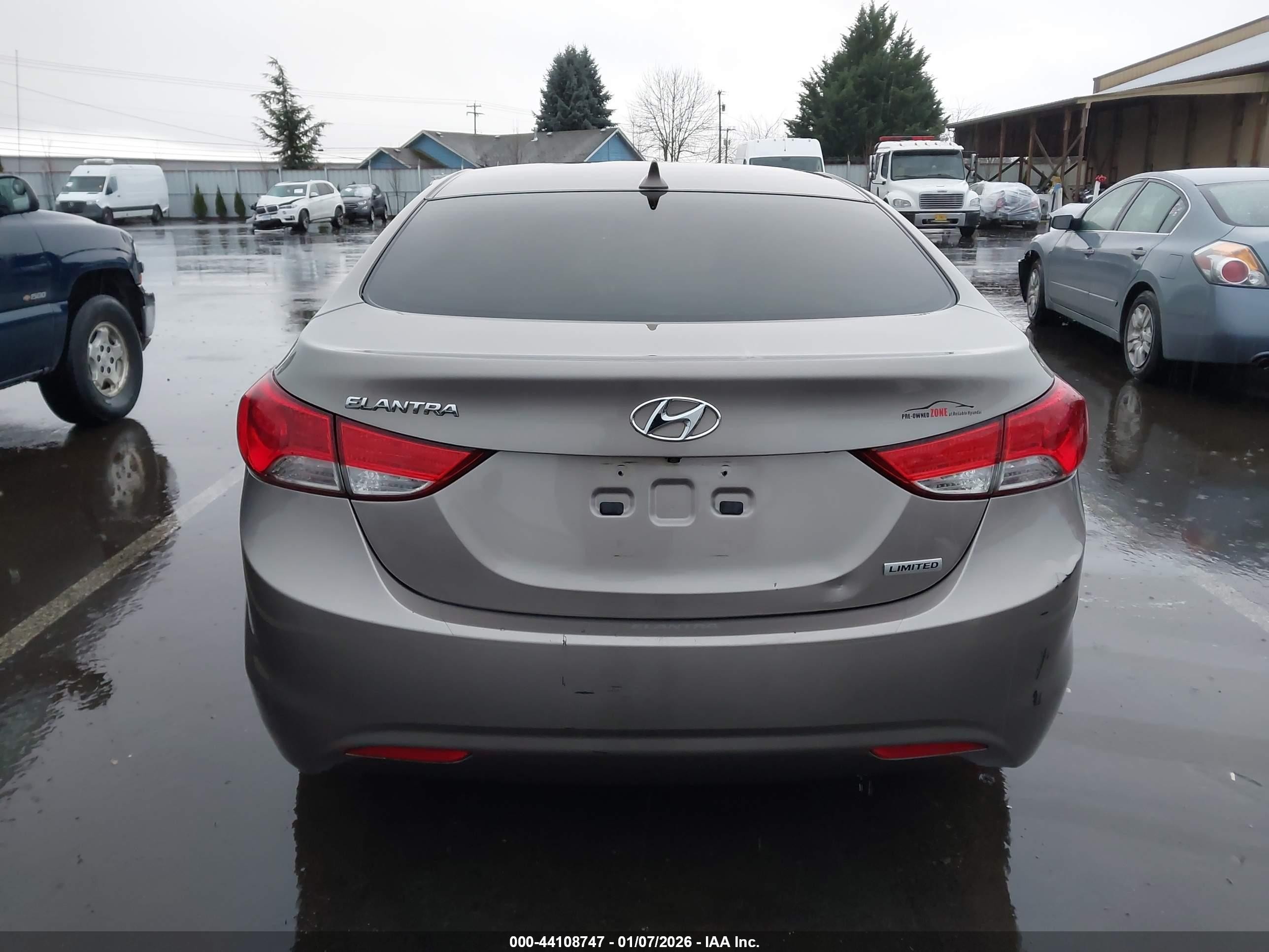 2012 Hyundai Elantra Limited Gray vin: 5NPDH4AE9CH111570