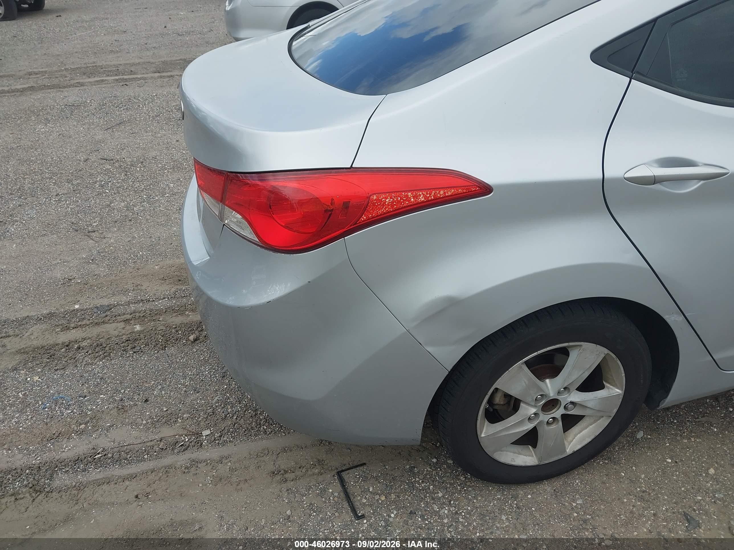 2012 Hyundai Elantra Gls Silver vin: 5NPDH4AE9CH121015