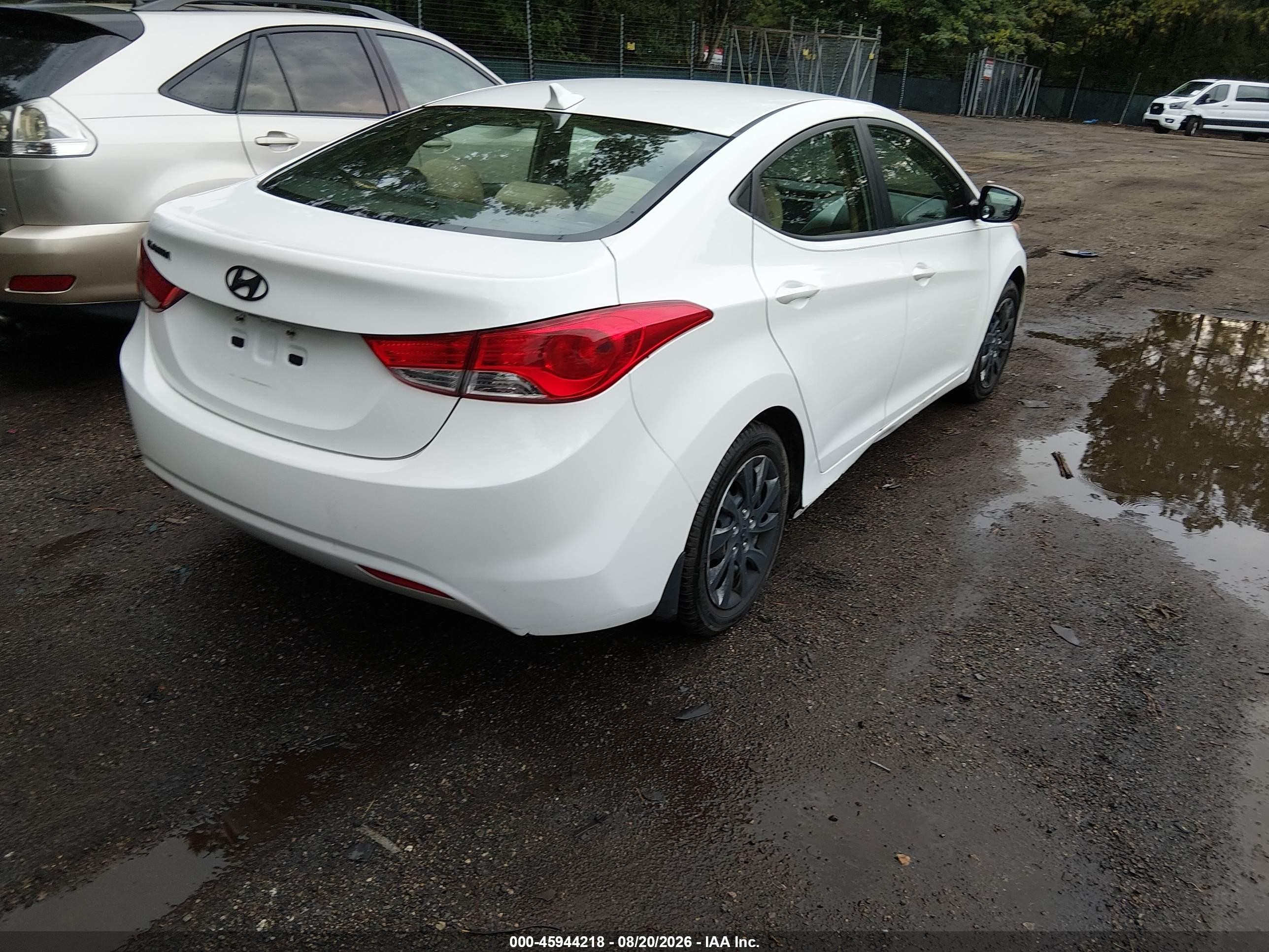 2013 Hyundai Elantra Gls White vin: 5NPDH4AE9DH162049