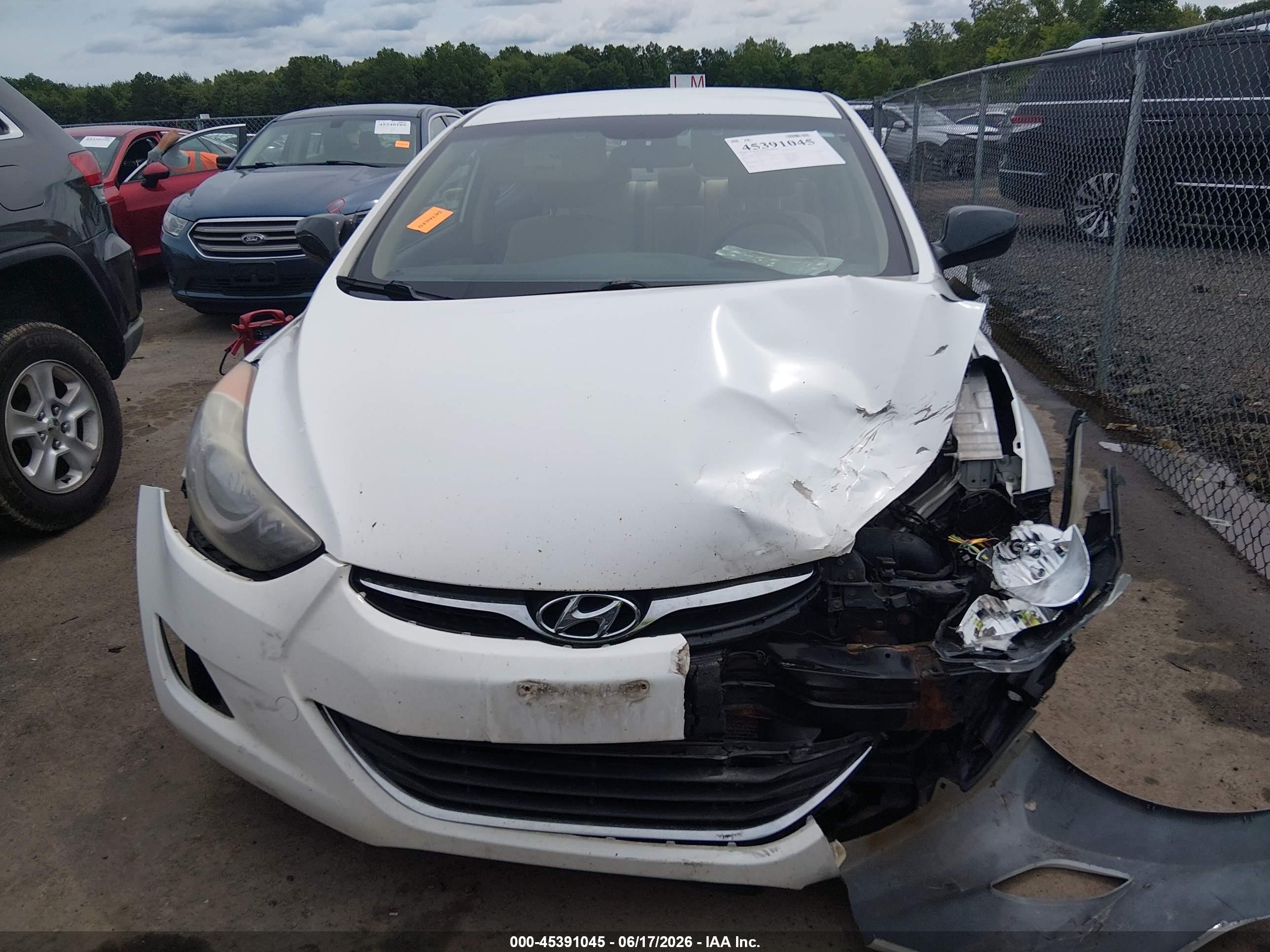 2013 Hyundai Elantra Gls White vin: 5NPDH4AE9DH174928