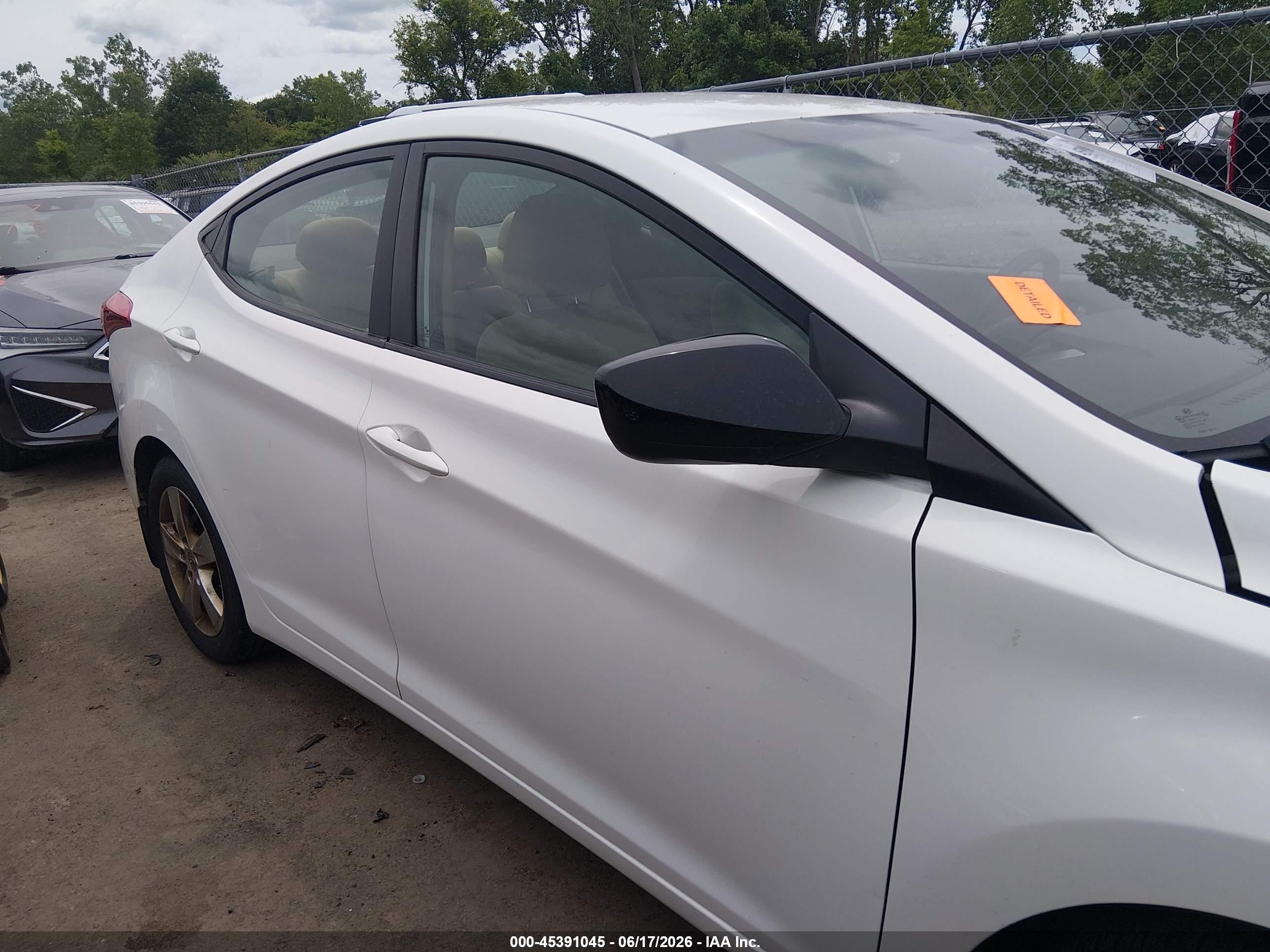2013 Hyundai Elantra Gls White vin: 5NPDH4AE9DH174928