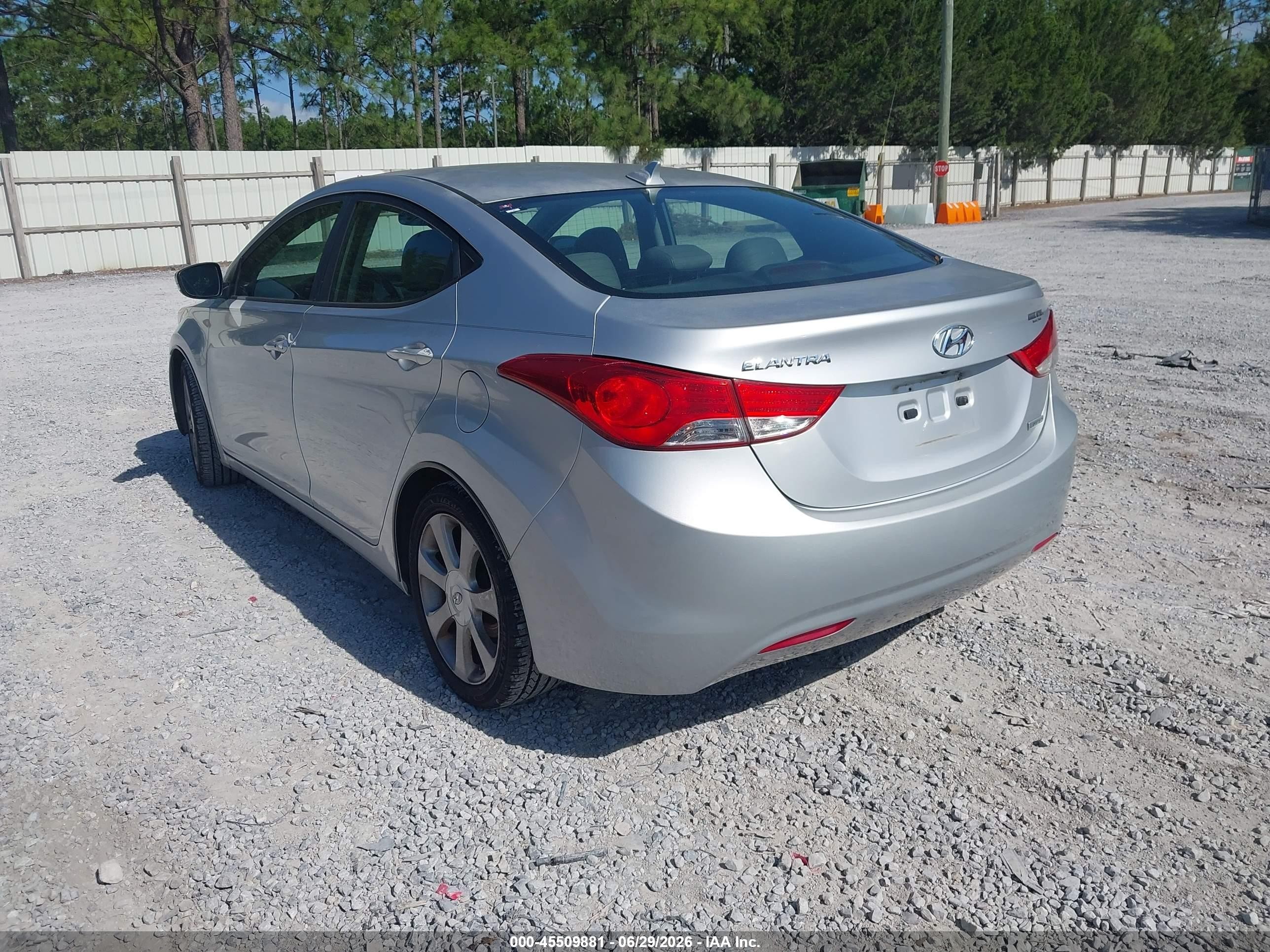2013 Hyundai Elantra Limited Серебряный vin: 5NPDH4AE9DH207488