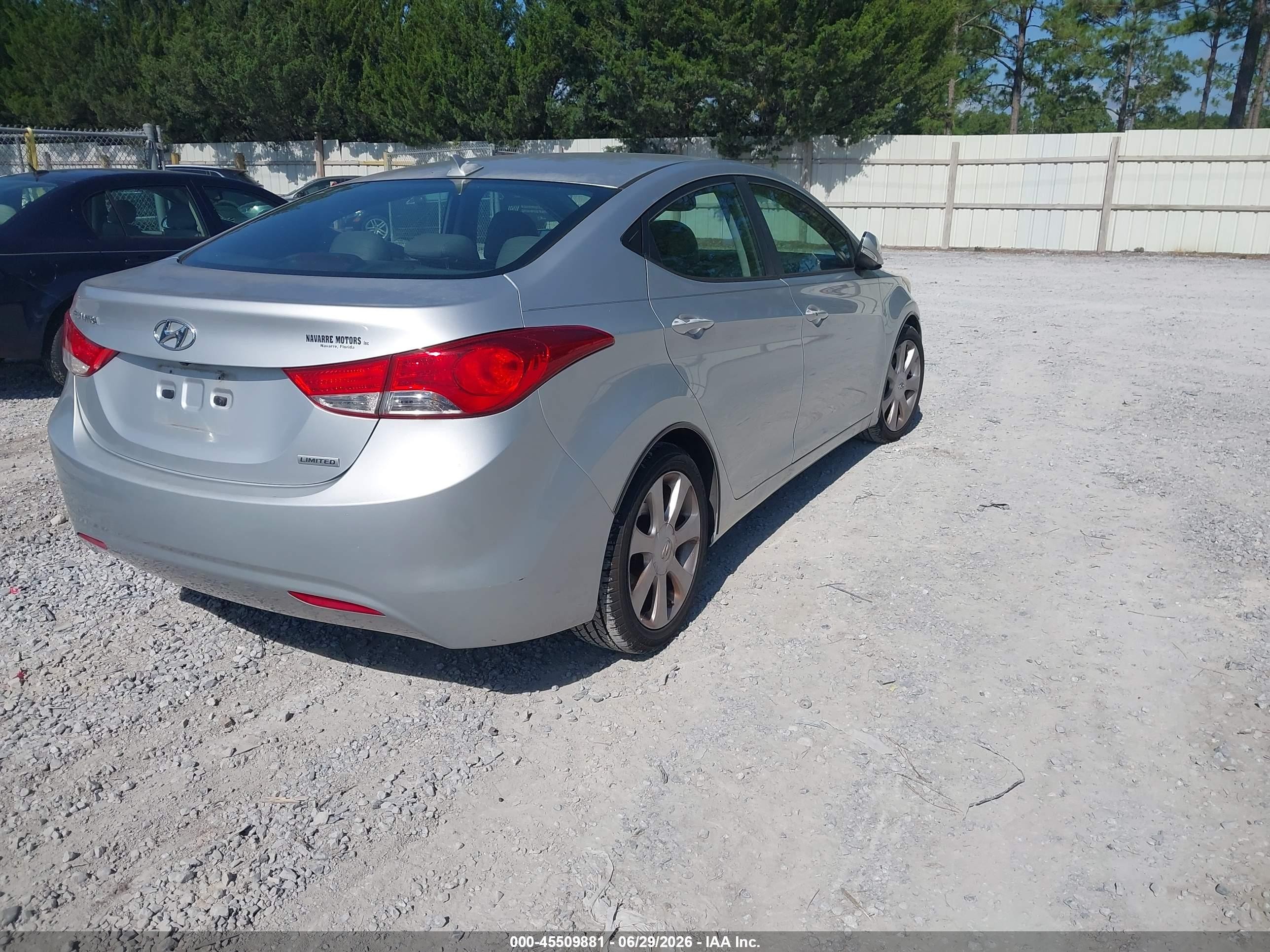 2013 Hyundai Elantra Limited Серебряный vin: 5NPDH4AE9DH207488