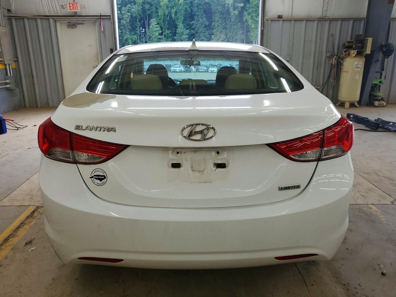2013 Hyundai Elantra Limited White vin: 5NPDH4AE9DH211640