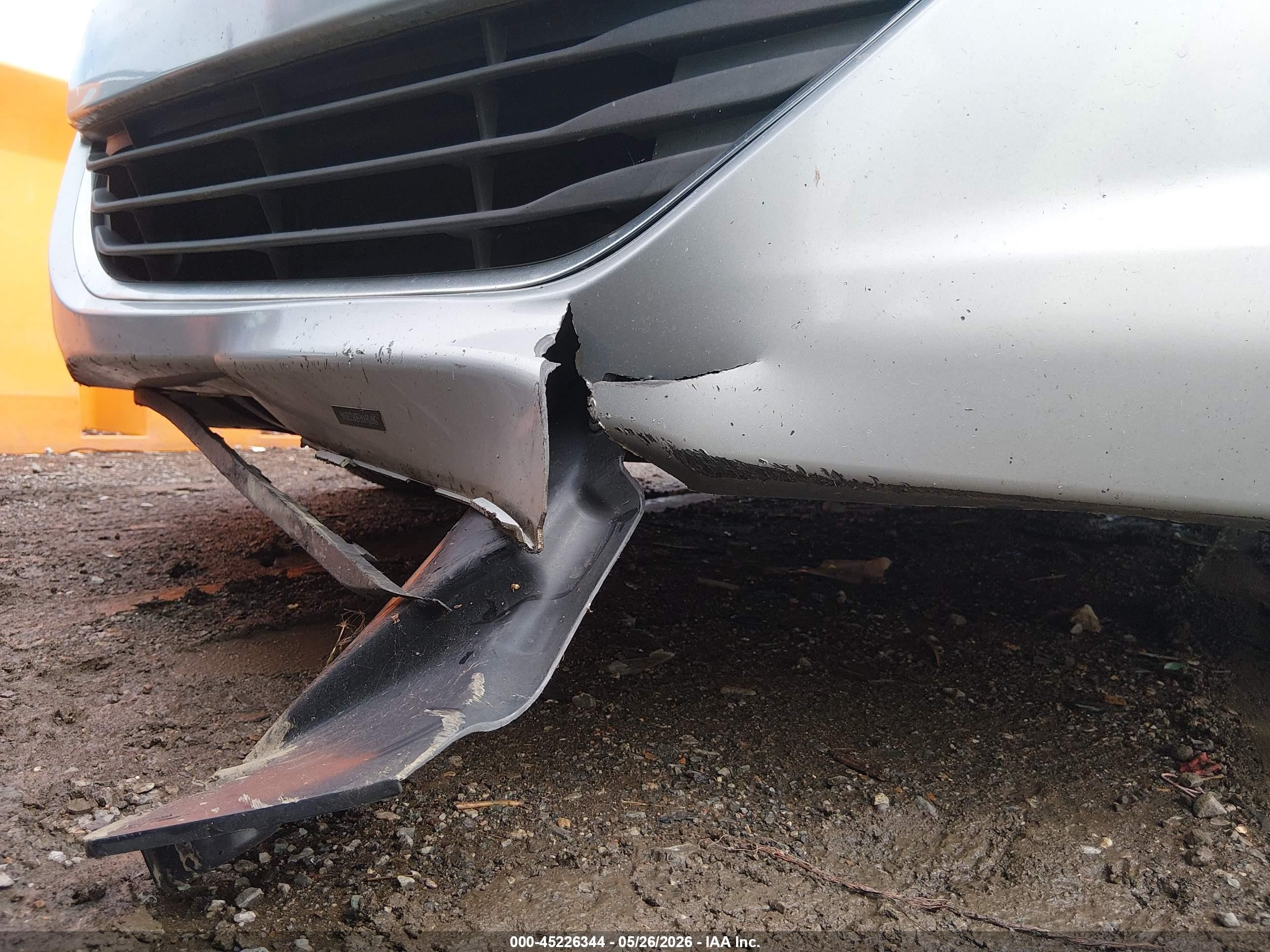 2013 Hyundai Elantra Gls Silver vin: 5NPDH4AE9DH220046