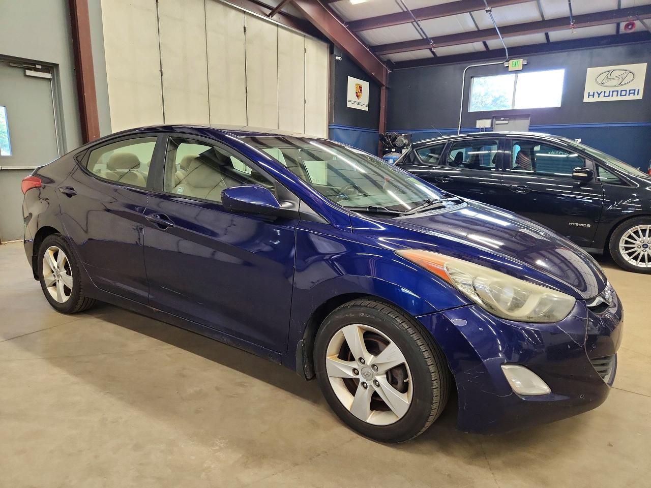 2013 Hyundai Elantra Синий vin: 5NPDH4AE9DH224128