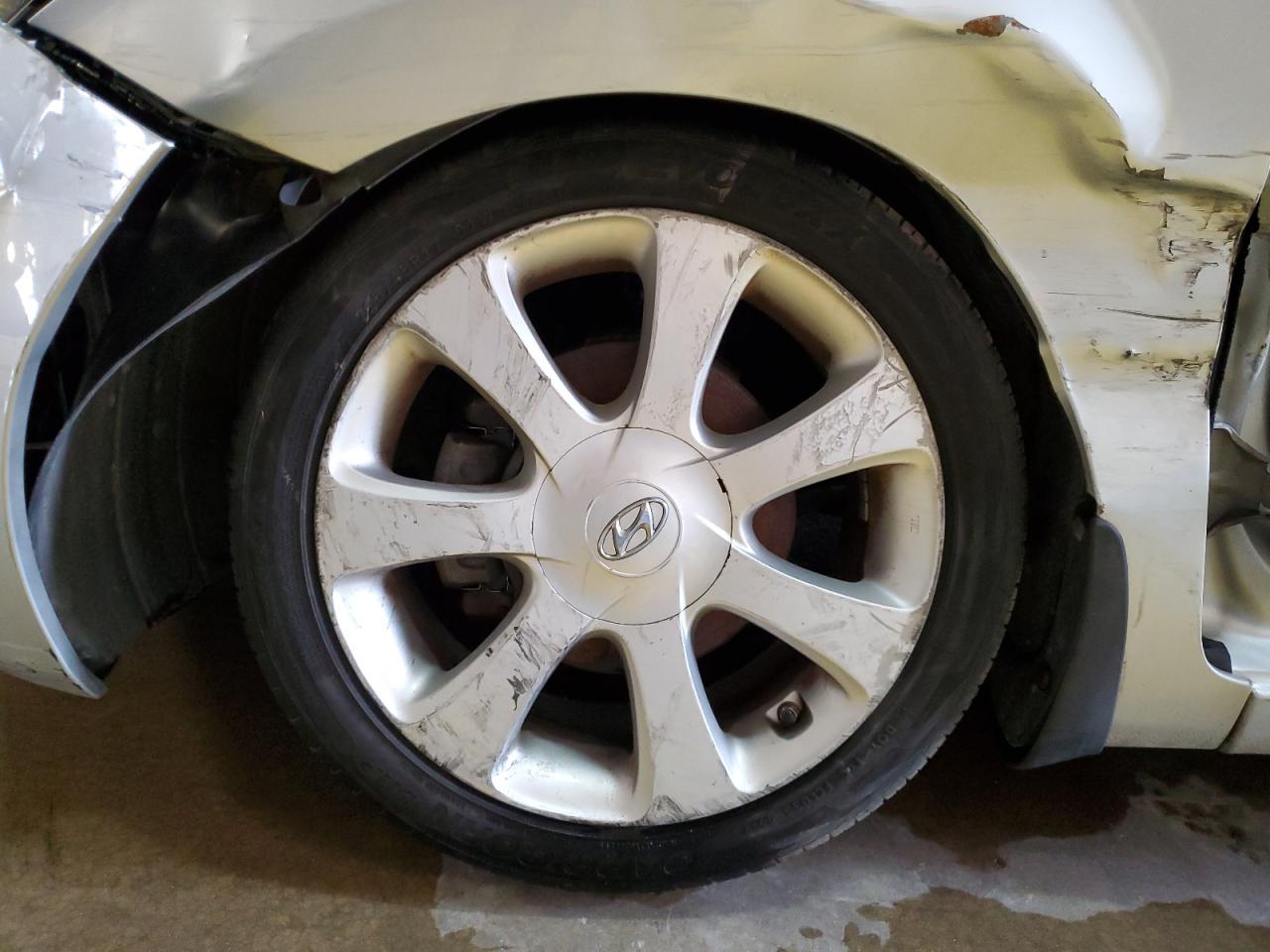 2013 Hyundai Elantra Limited Silver vin: 5NPDH4AE9DH249045 Damage: Left Front Wheel, Curb Rash, > 12 Inches