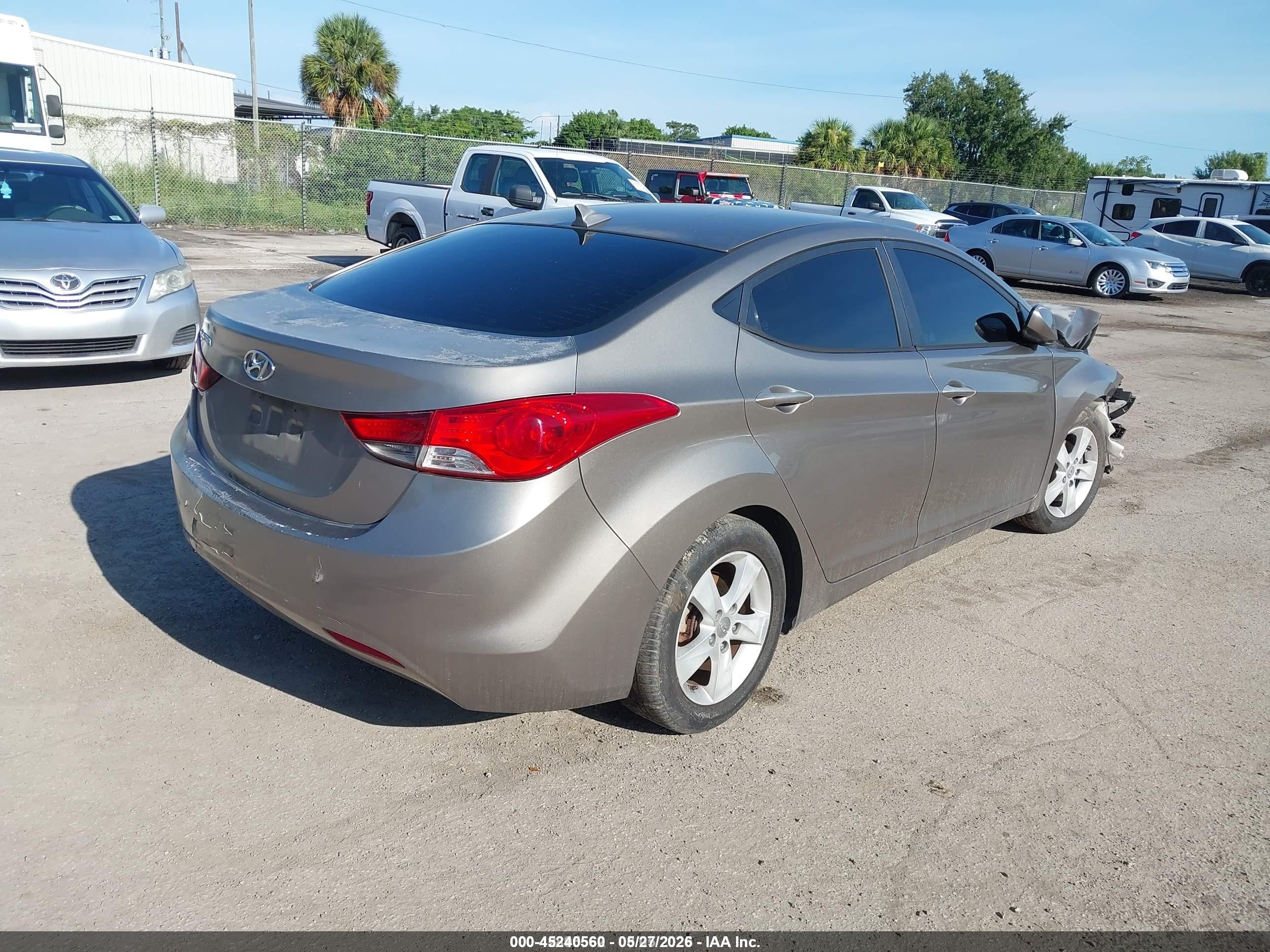 2013 Hyundai Elantra Gls/limited Gold vin: 5NPDH4AE9DH276083