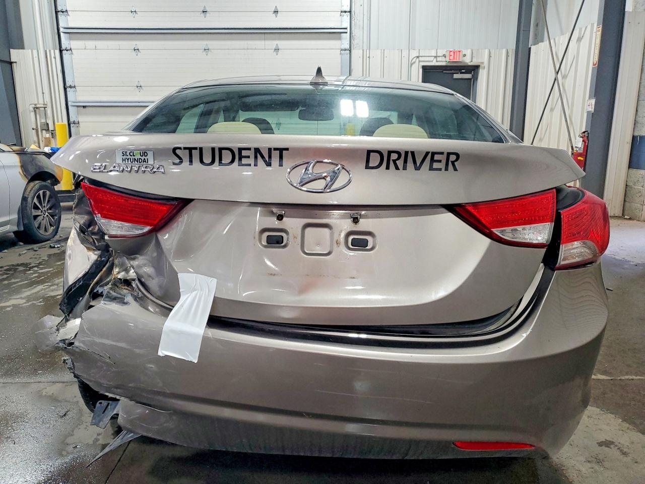 2013 Hyundai Elantra Gls Желто-коричневый vin: 5NPDH4AE9DH283924
