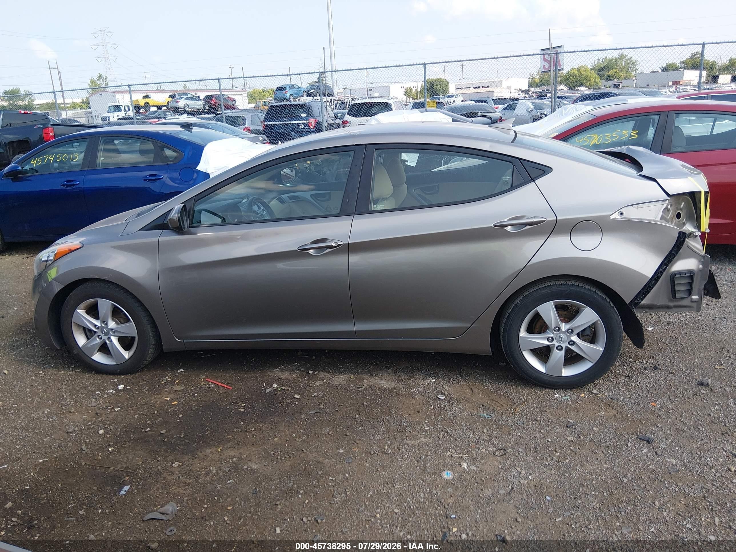 2013 Hyundai Elantra Gls Gold vin: 5NPDH4AE9DH319899