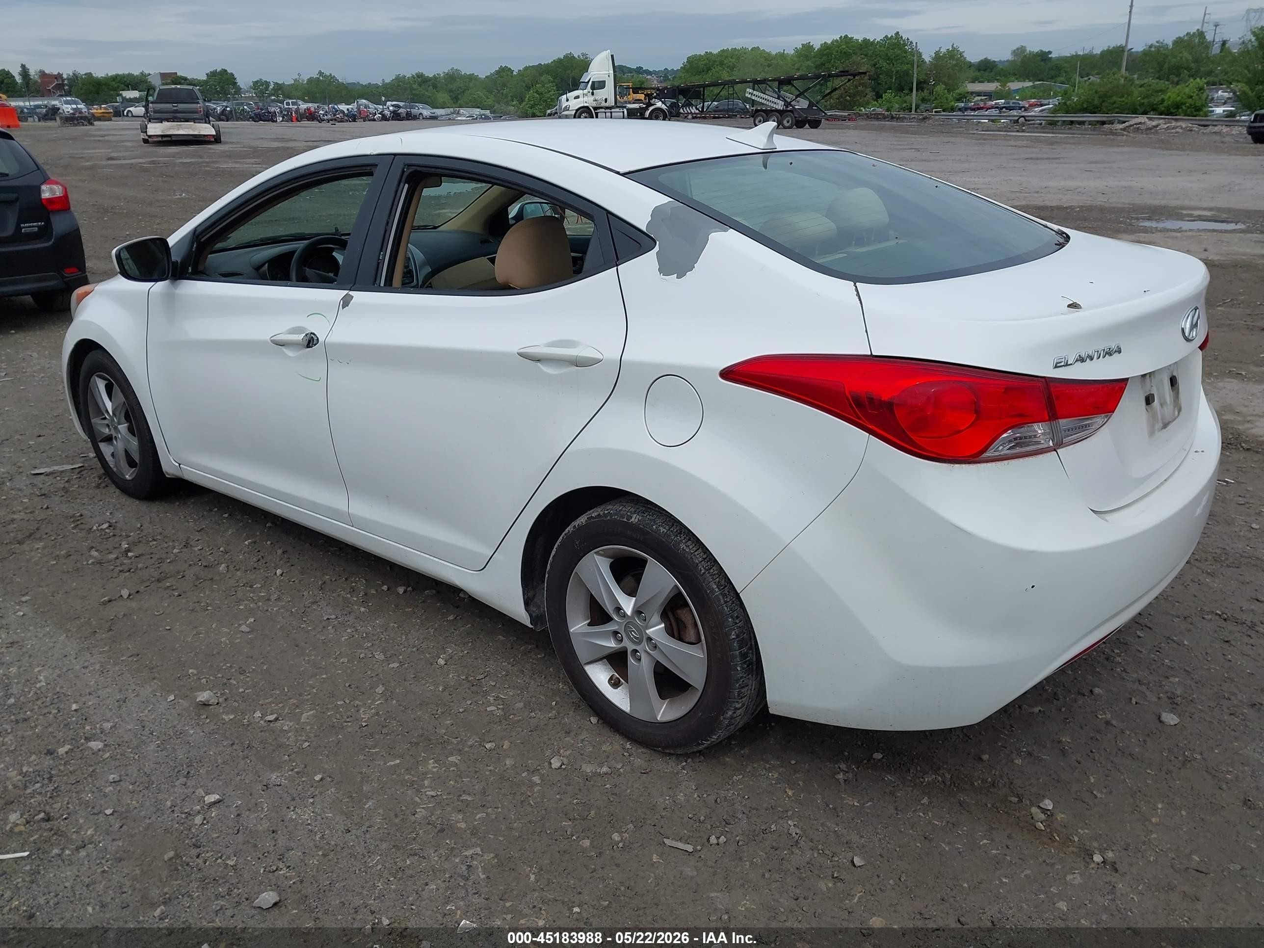 2013 Hyundai Elantra Gls White vin: 5NPDH4AE9DH331163