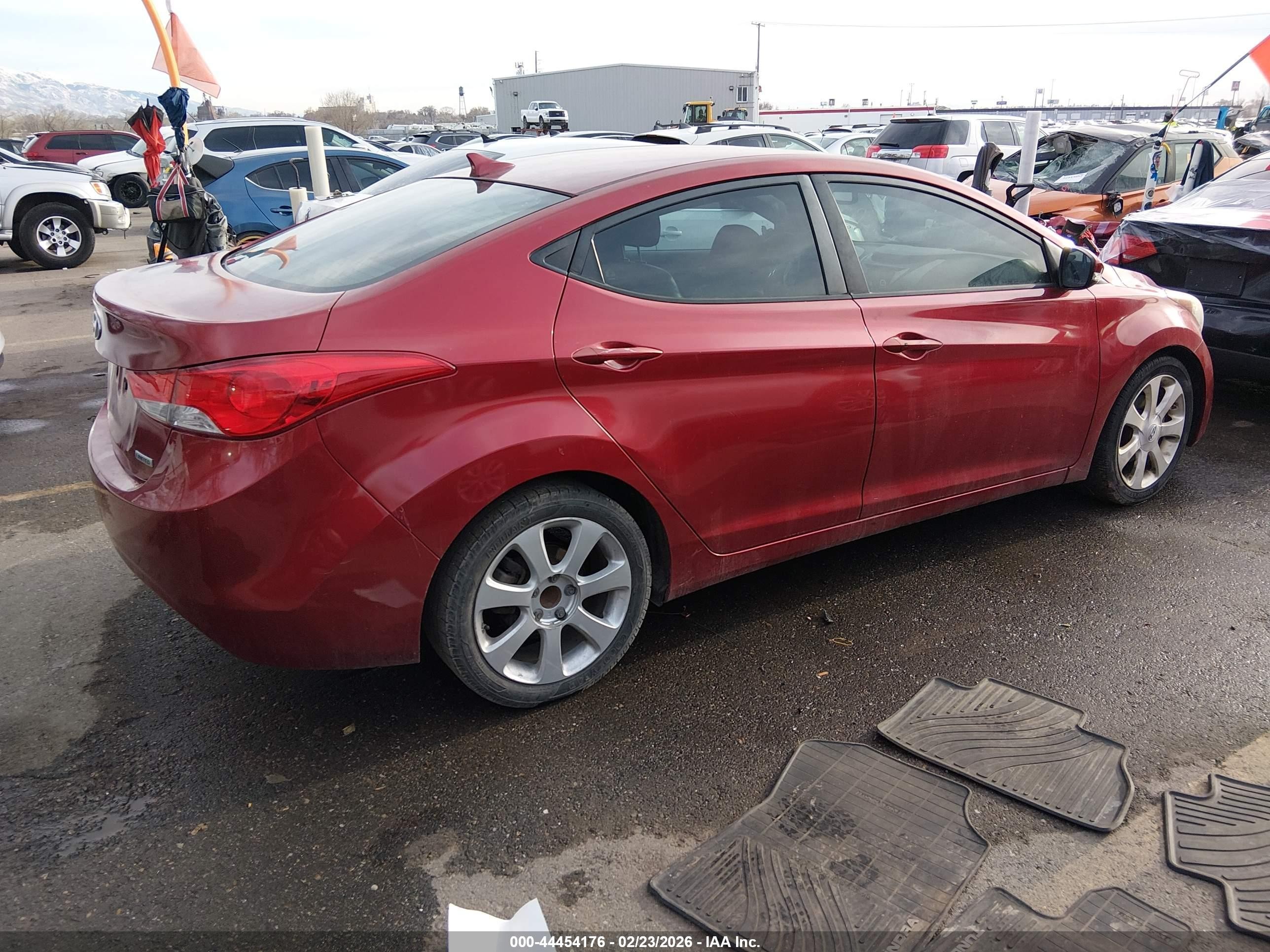 2013 Hyundai Elantra Limited Red vin: 5NPDH4AE9DH341479