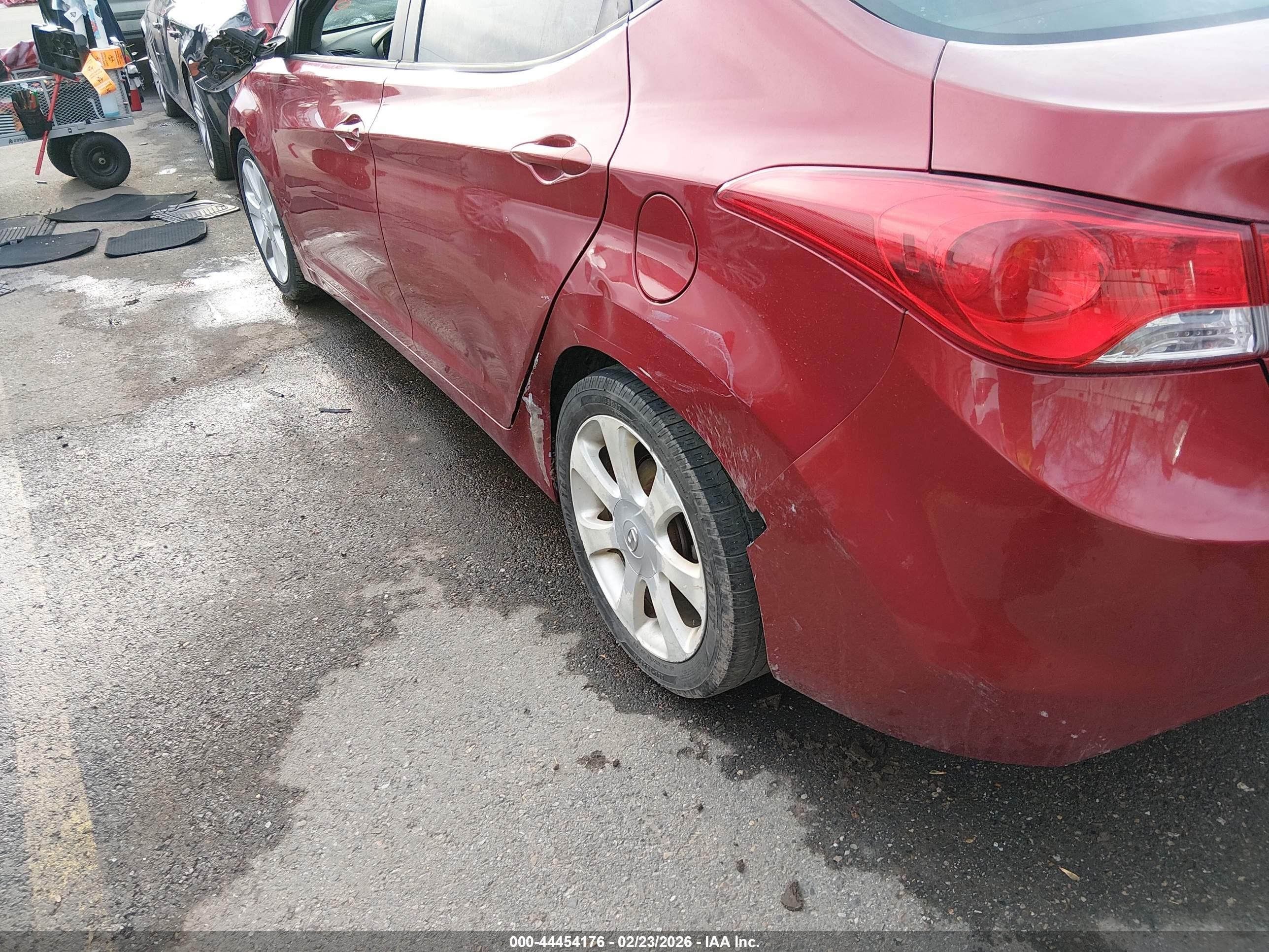 2013 Hyundai Elantra Limited Red vin: 5NPDH4AE9DH341479