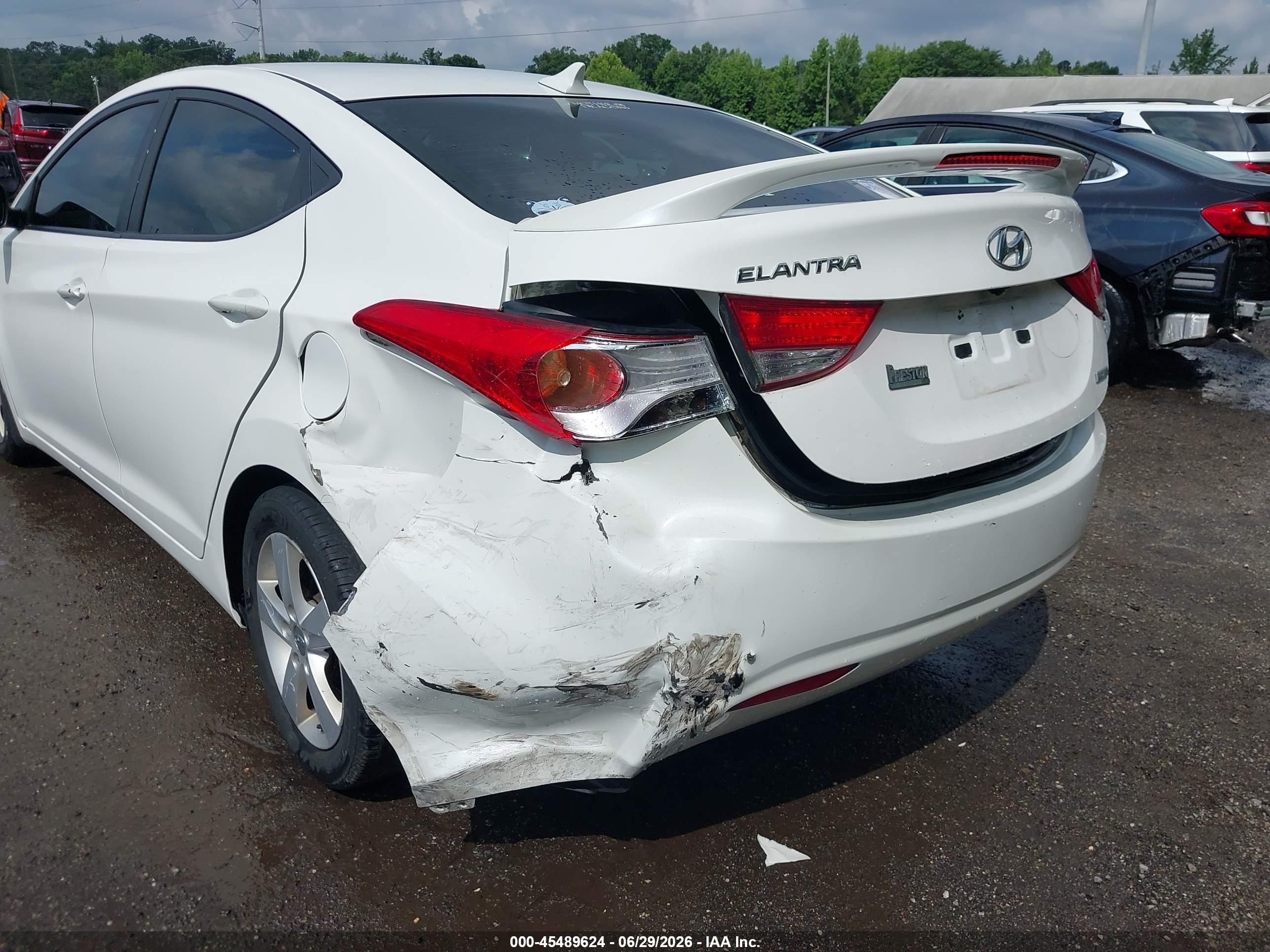 2013 Hyundai Elantra Limited Белый vin: 5NPDH4AE9DH401812