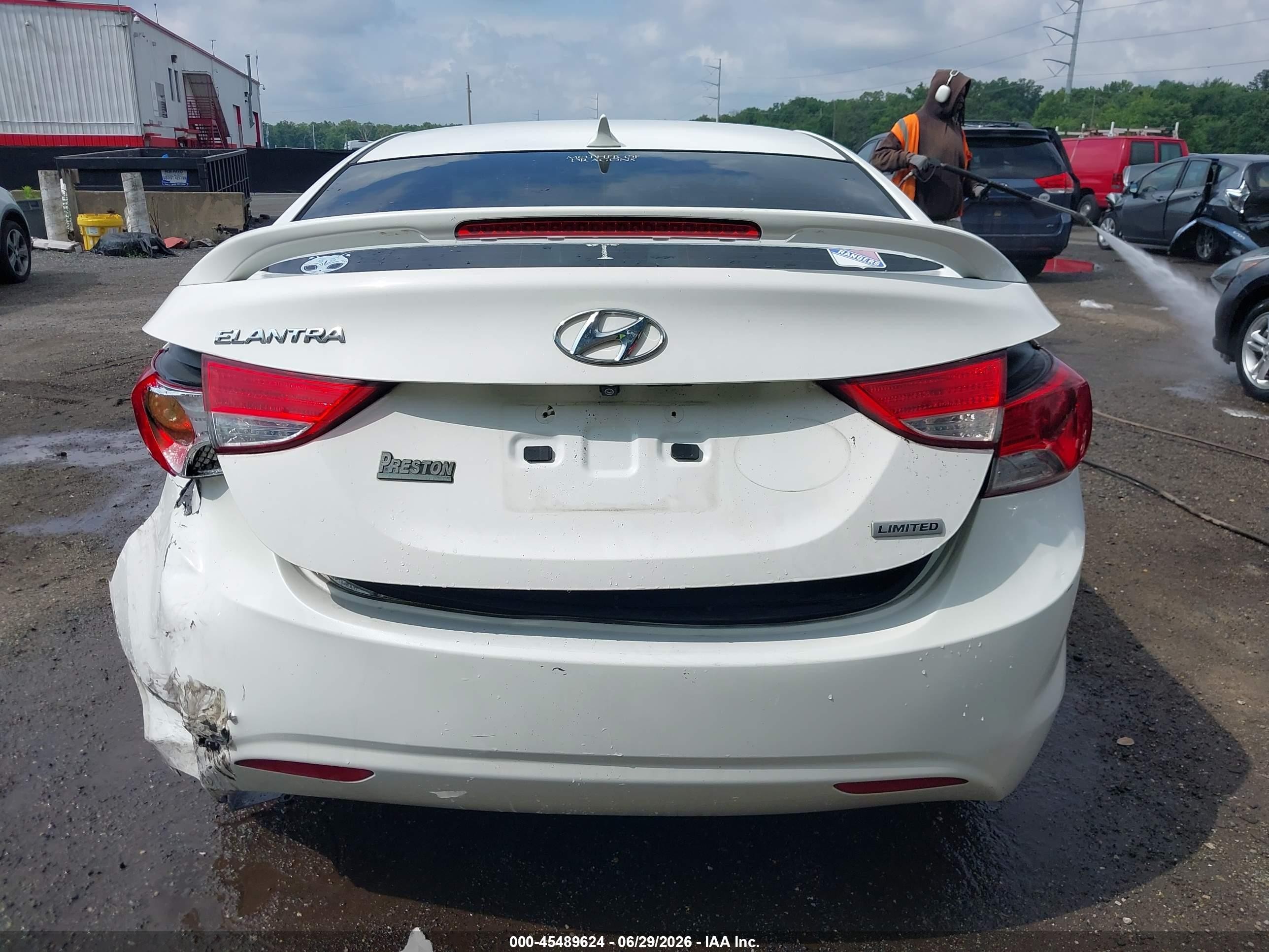 2013 Hyundai Elantra Limited Белый vin: 5NPDH4AE9DH401812