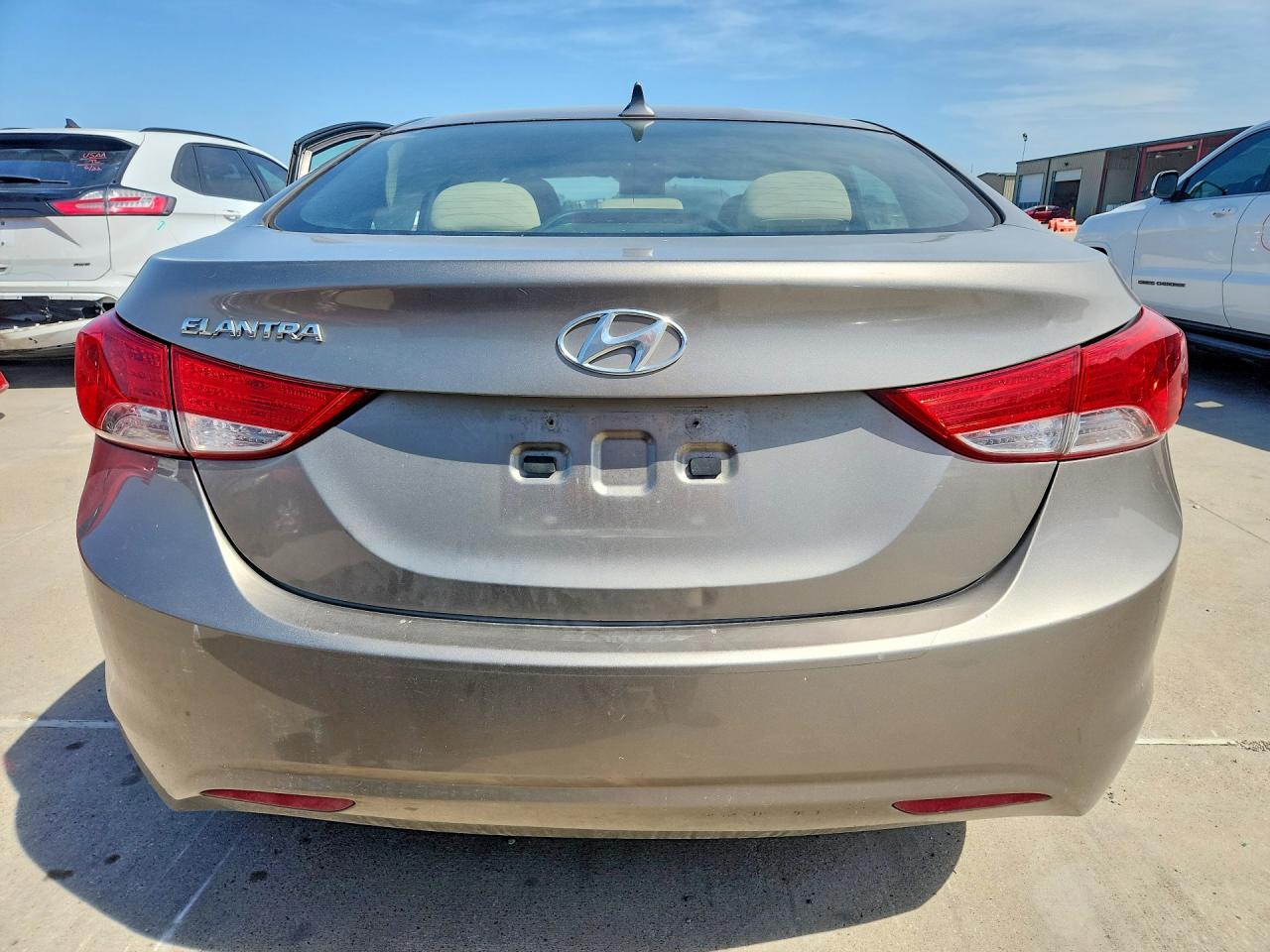 2013 Hyundai Elantra Gls Желто-коричневый vin: 5NPDH4AE9DH437077