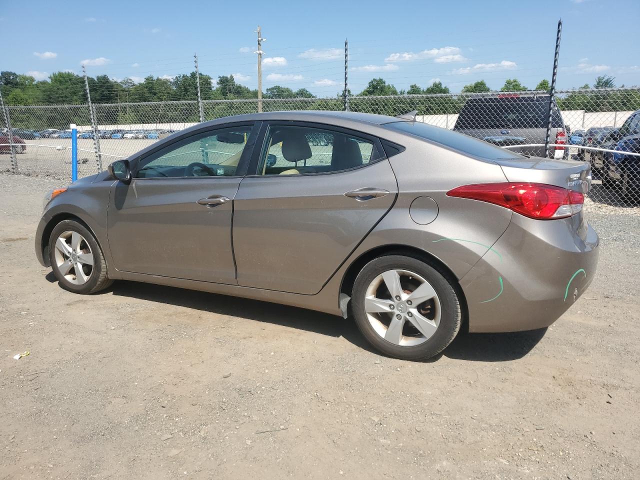 2013 Hyundai Elantra Gls   Tan vin: 5NPDH4AE9DH444482
