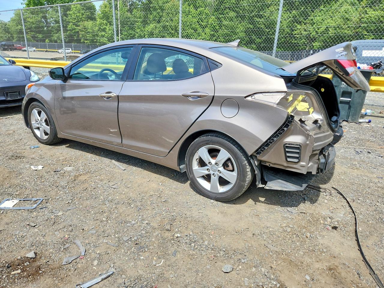 2013 Hyundai Elantra Gls Tan vin: 5NPDH4AE9DH444482