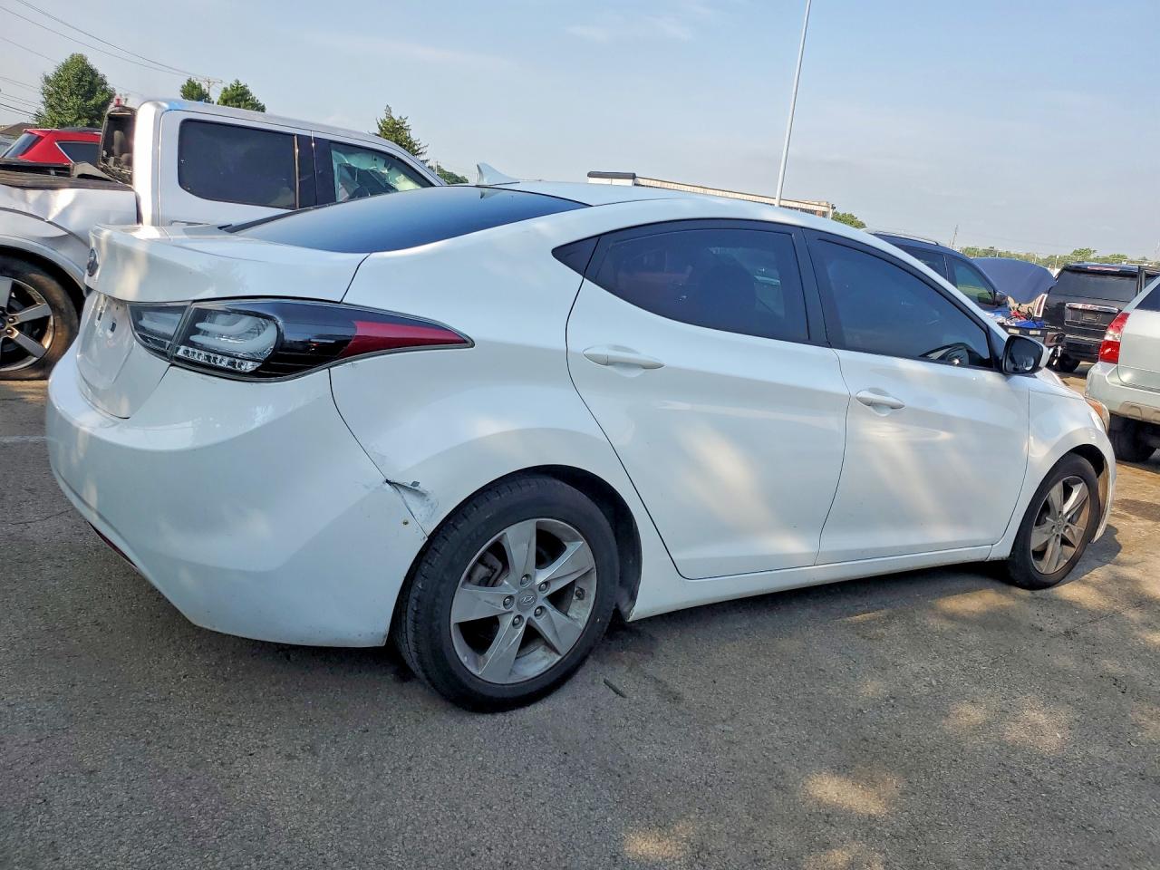 2013 Hyundai Elantra Gls White vin: 5NPDH4AE9DH450797