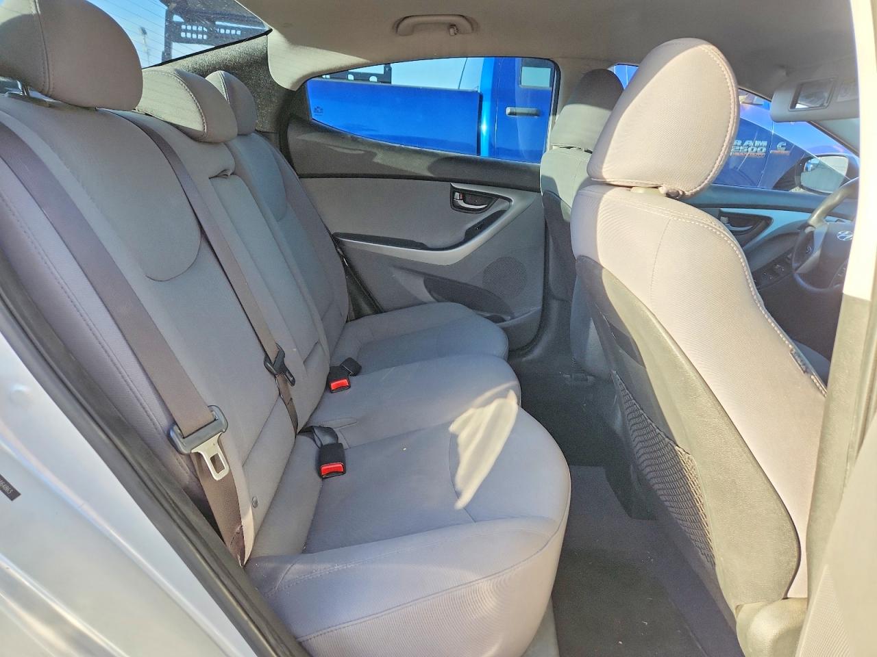 2014 Hyundai Elantra Se Silver vin: 5NPDH4AE9EH464863