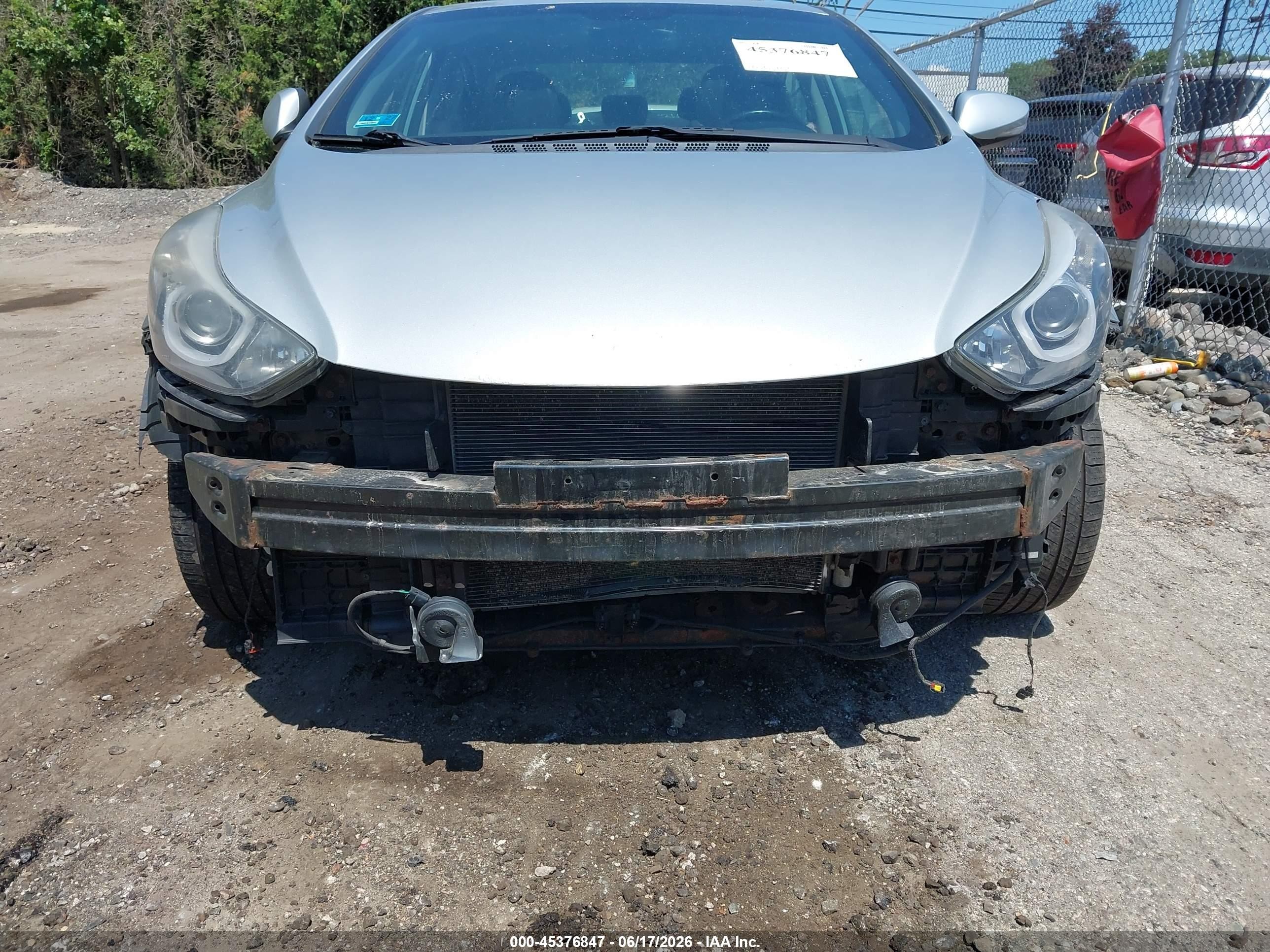 2014 Hyundai Elantra Limited Silver vin: 5NPDH4AE9EH488208