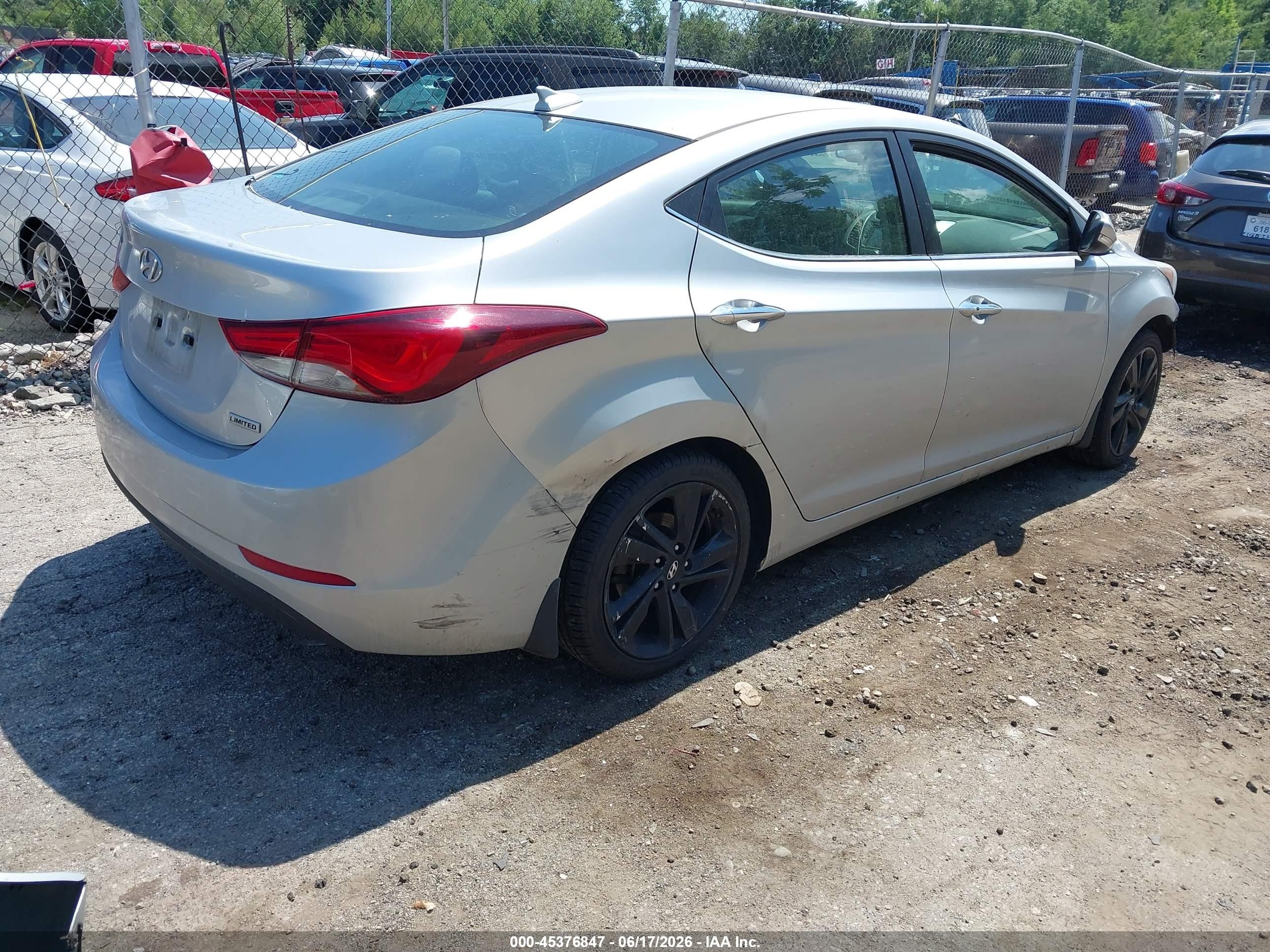 2014 Hyundai Elantra Limited Silver vin: 5NPDH4AE9EH488208