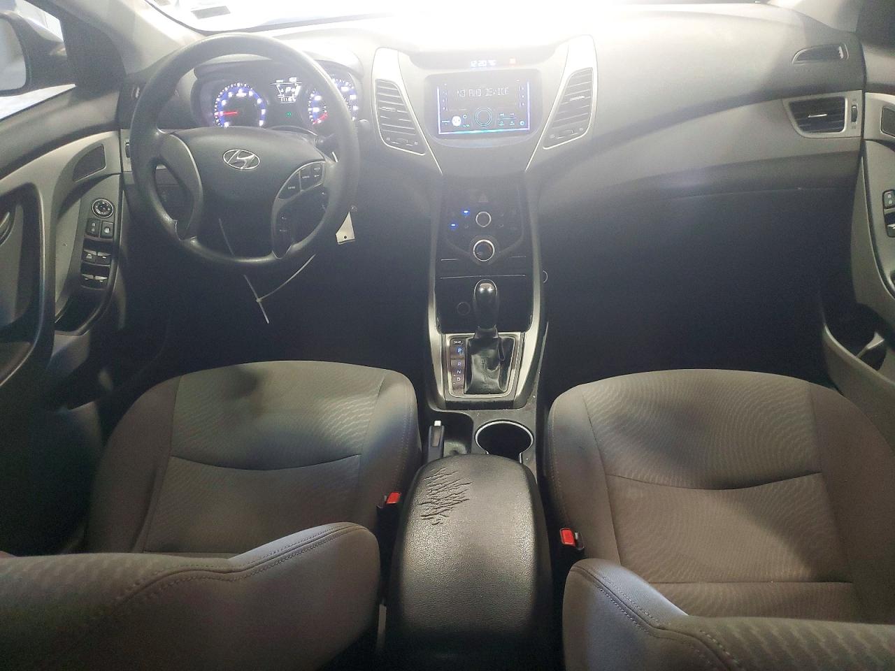 2014 Hyundai Elantra Se Silver vin: 5NPDH4AE9EH512376