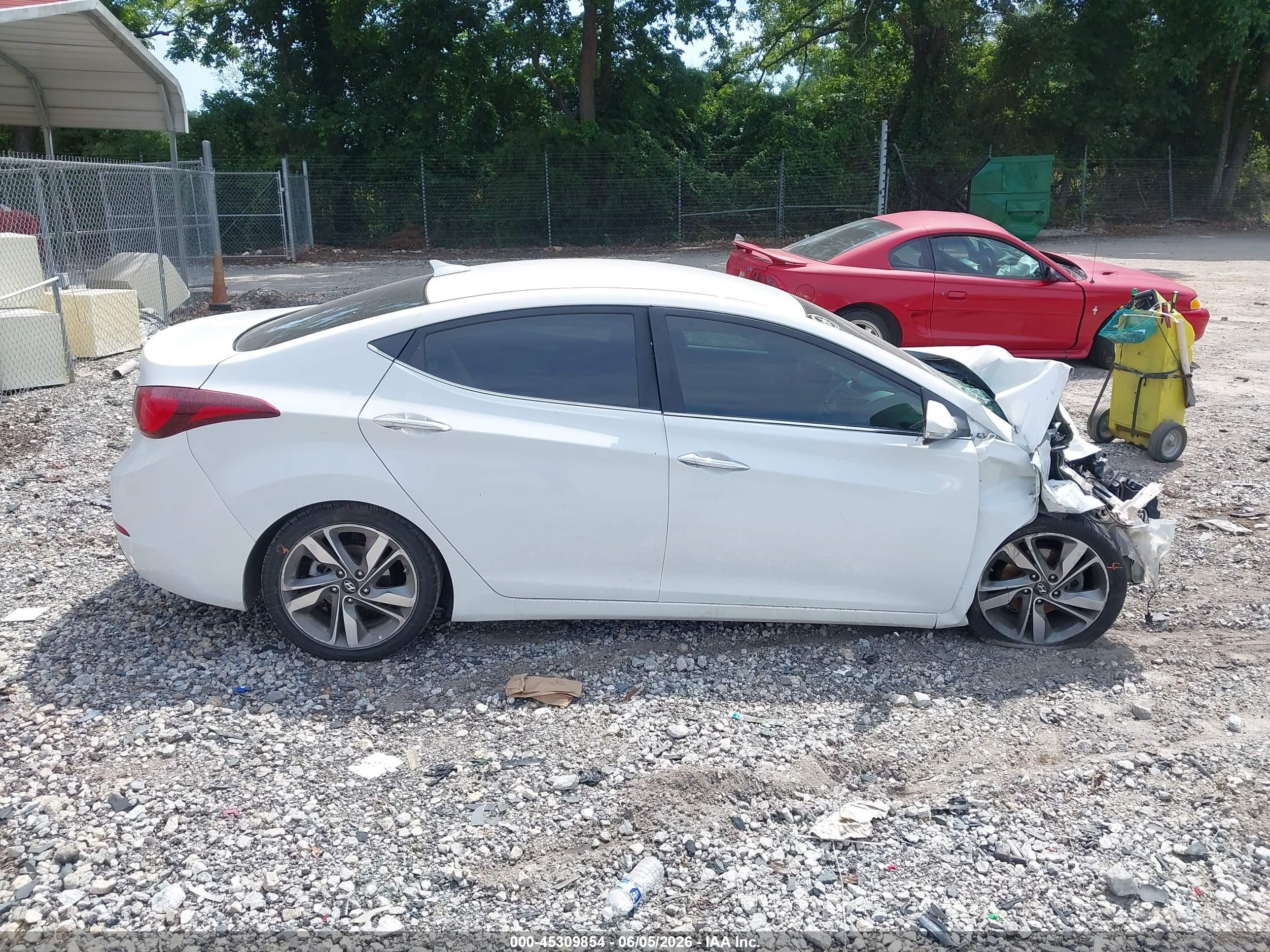 2014 Hyundai Elantra Limited White vin: 5NPDH4AE9EH525161