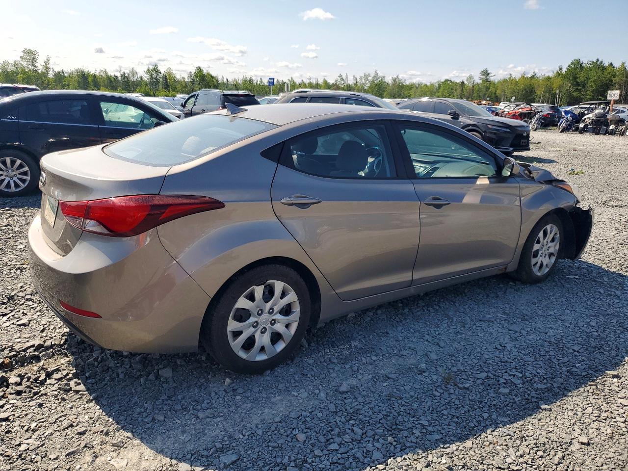 2014 Hyundai Elantra Se Brown vin: 5NPDH4AE9EH527721