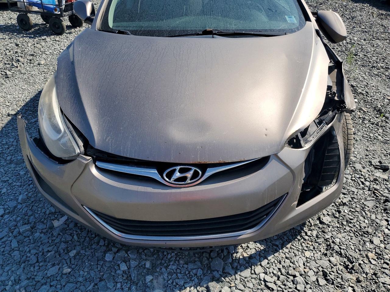 2014 Hyundai Elantra Se Brown vin: 5NPDH4AE9EH527721