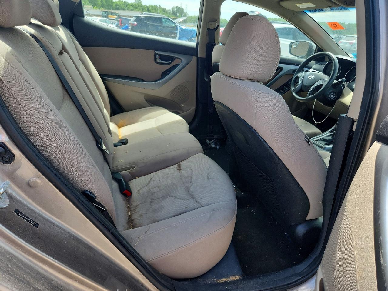 2014 Hyundai Elantra Se Beige vin: 5NPDH4AE9EH530344