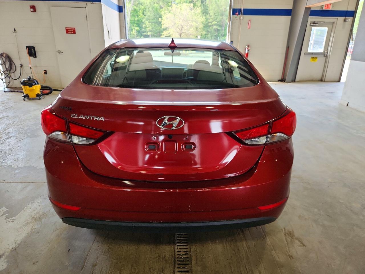 2014 Hyundai Elantra Se Red vin: 5NPDH4AE9EH535480