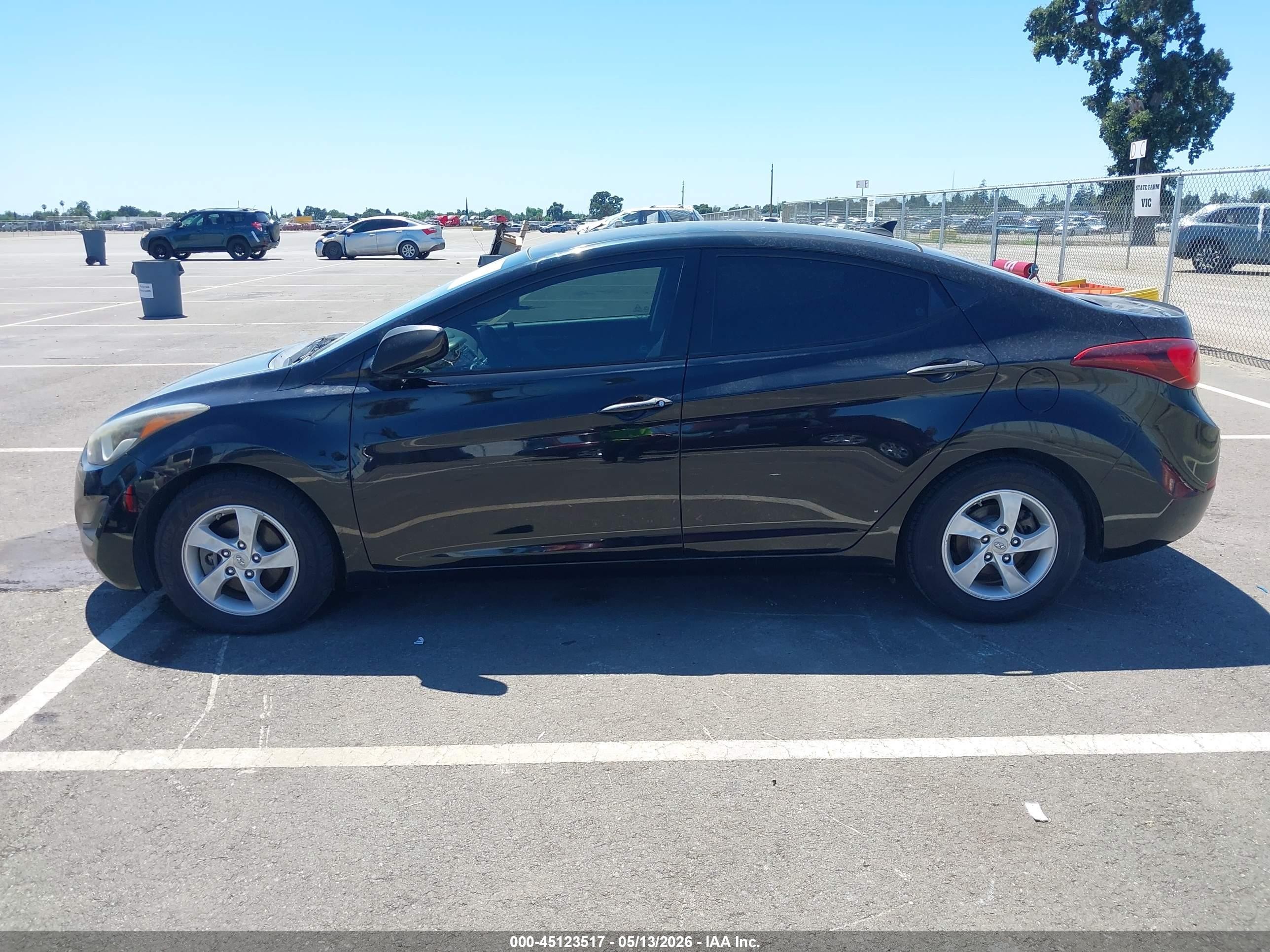 2014 Hyundai Elantra Se Black vin: 5NPDH4AE9EH539013