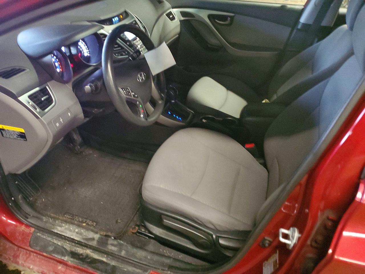 2014 Hyundai Elantra Gl Red vin: 5NPDH4AE9EH543790