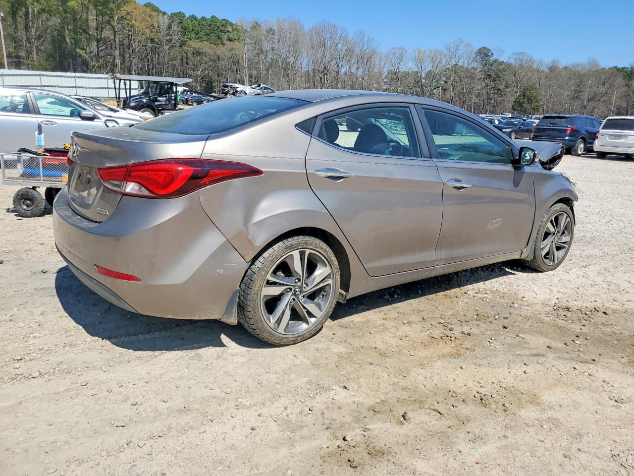 2015 Hyundai Elantra Limited Silver vin: 5NPDH4AE9FH549252
