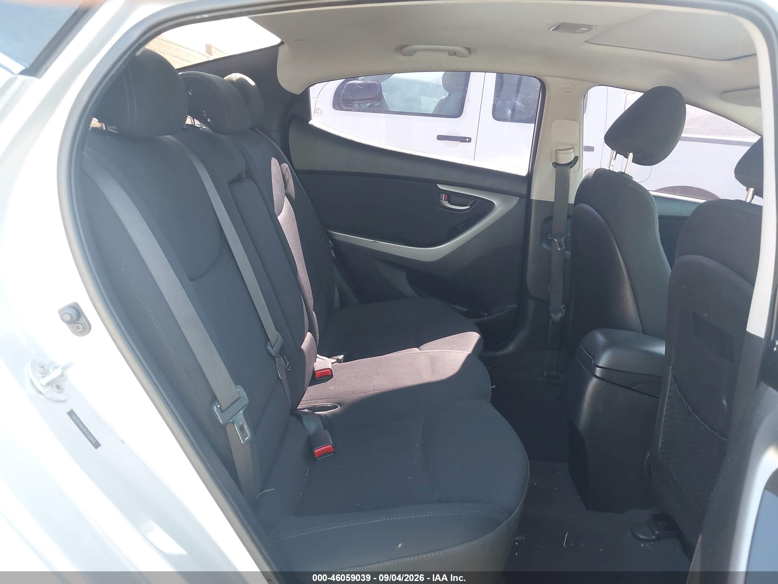 2015 Hyundai Elantra Se Серебряный vin: 5NPDH4AE9FH550918