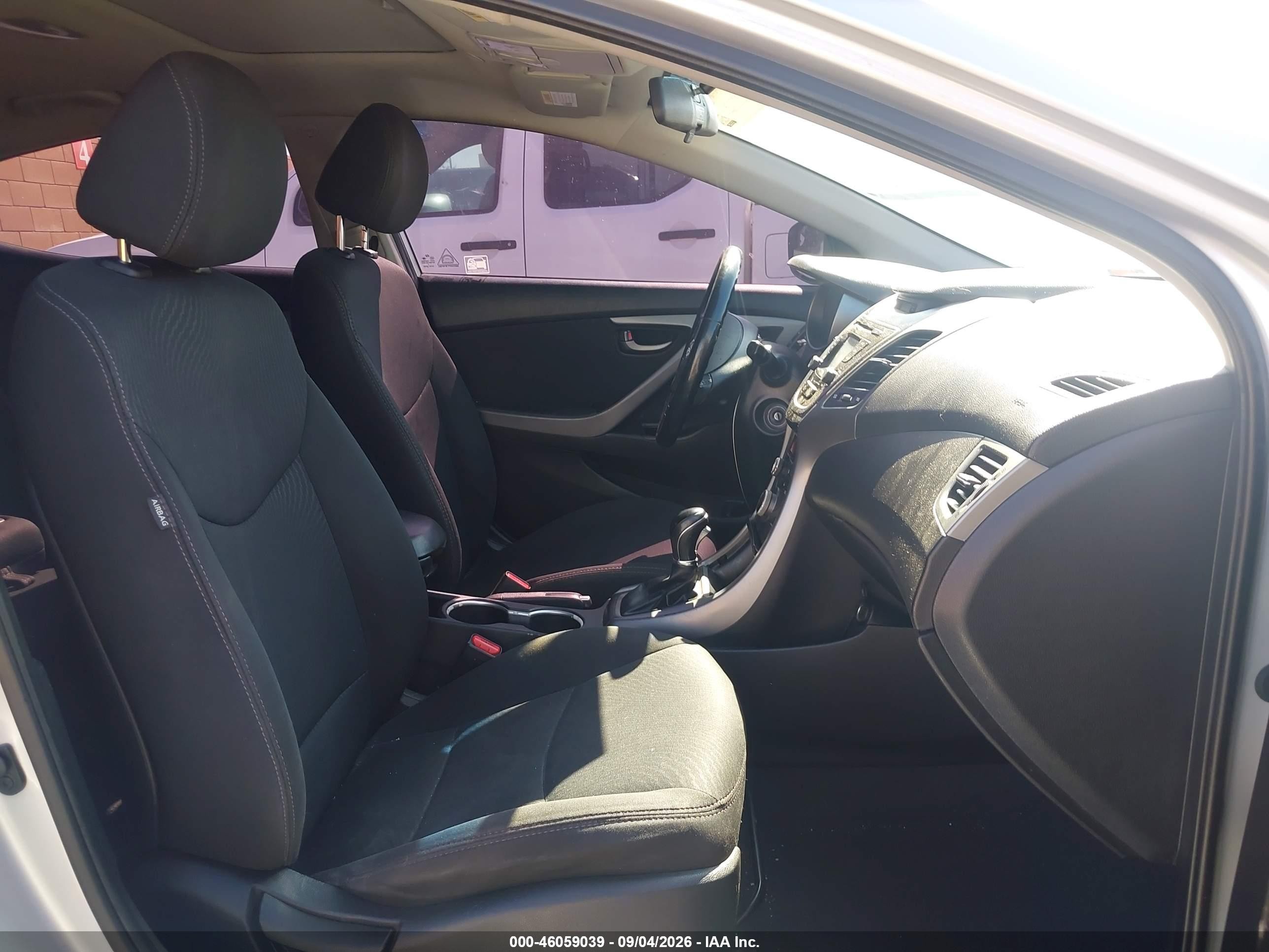 2015 Hyundai Elantra Se Серебряный vin: 5NPDH4AE9FH550918