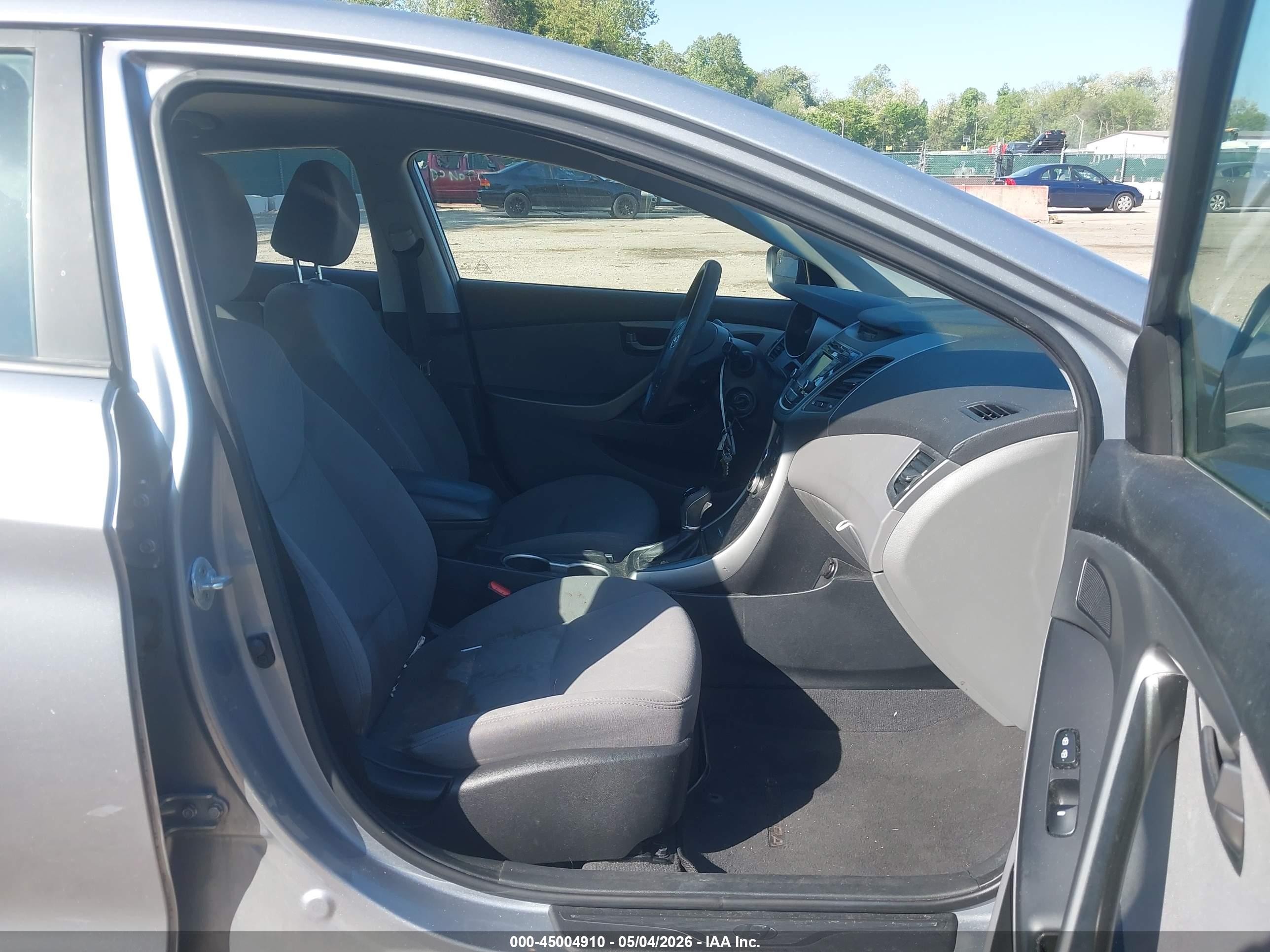 2015 Hyundai Elantra Se/sport/limited Silver vin: 5NPDH4AE9FH557920