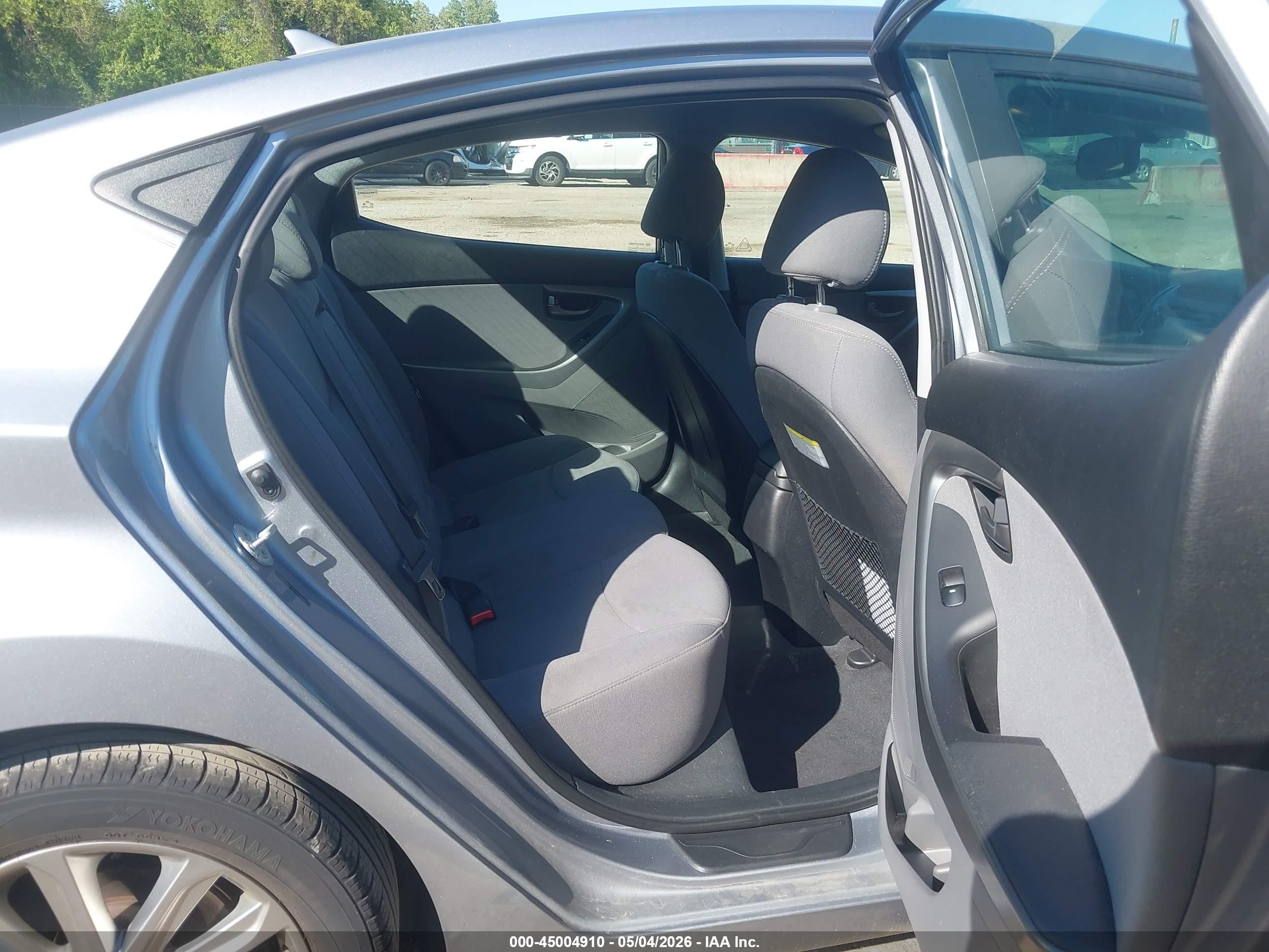 2015 Hyundai Elantra Se/sport/limited Silver vin: 5NPDH4AE9FH557920