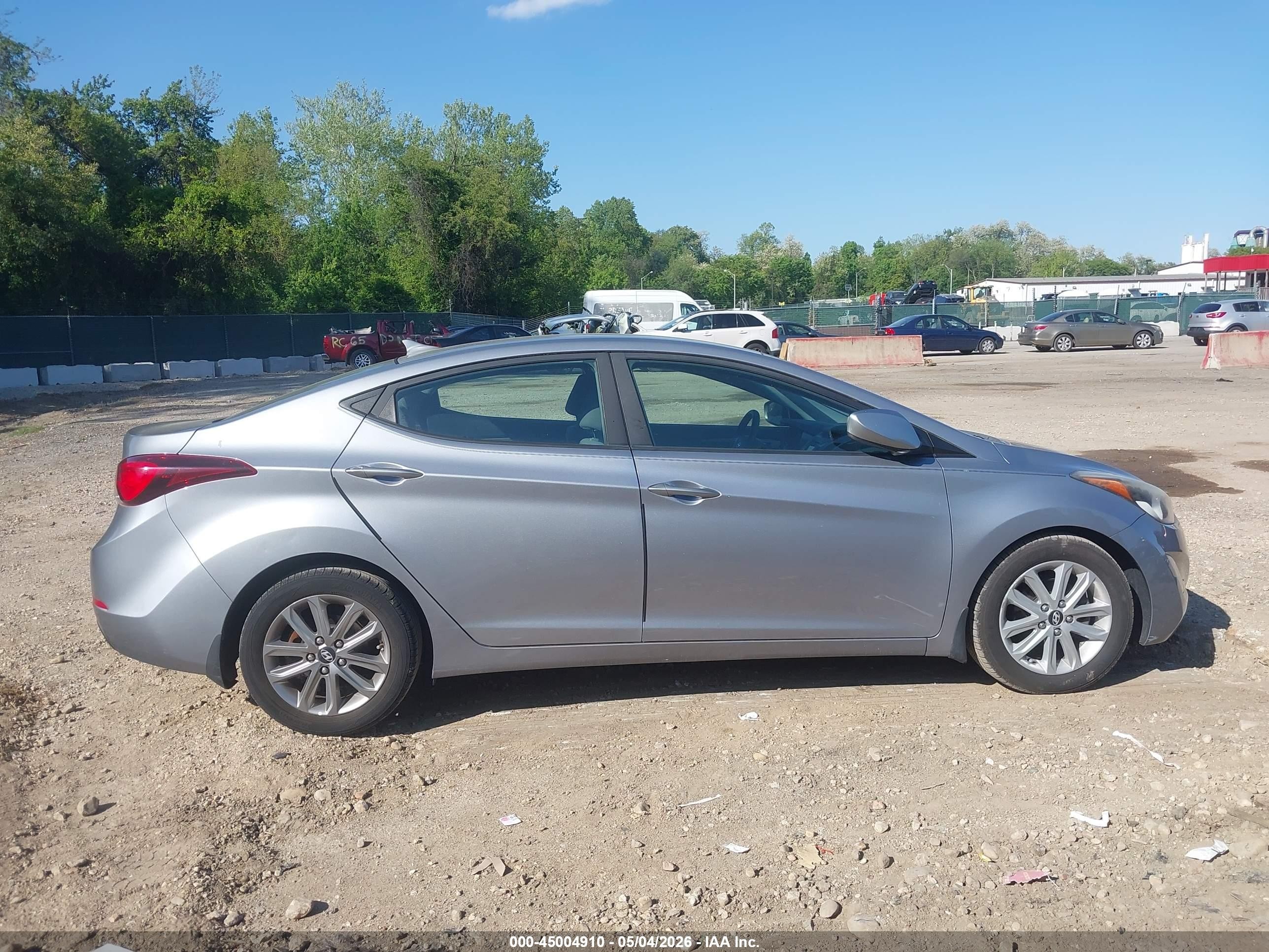 2015 Hyundai Elantra Se/sport/limited Silver vin: 5NPDH4AE9FH557920