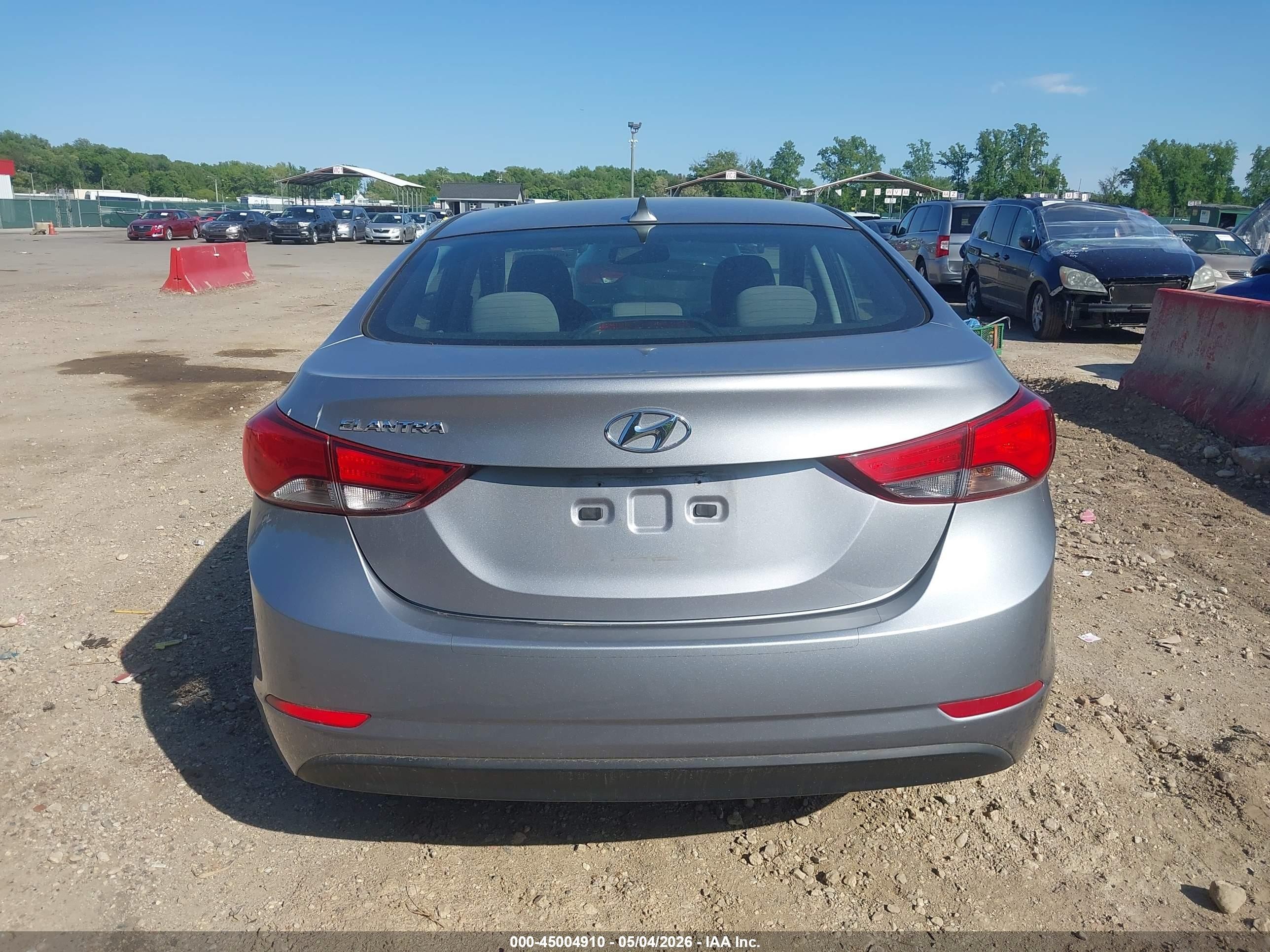 2015 Hyundai Elantra Se/sport/limited Silver vin: 5NPDH4AE9FH557920