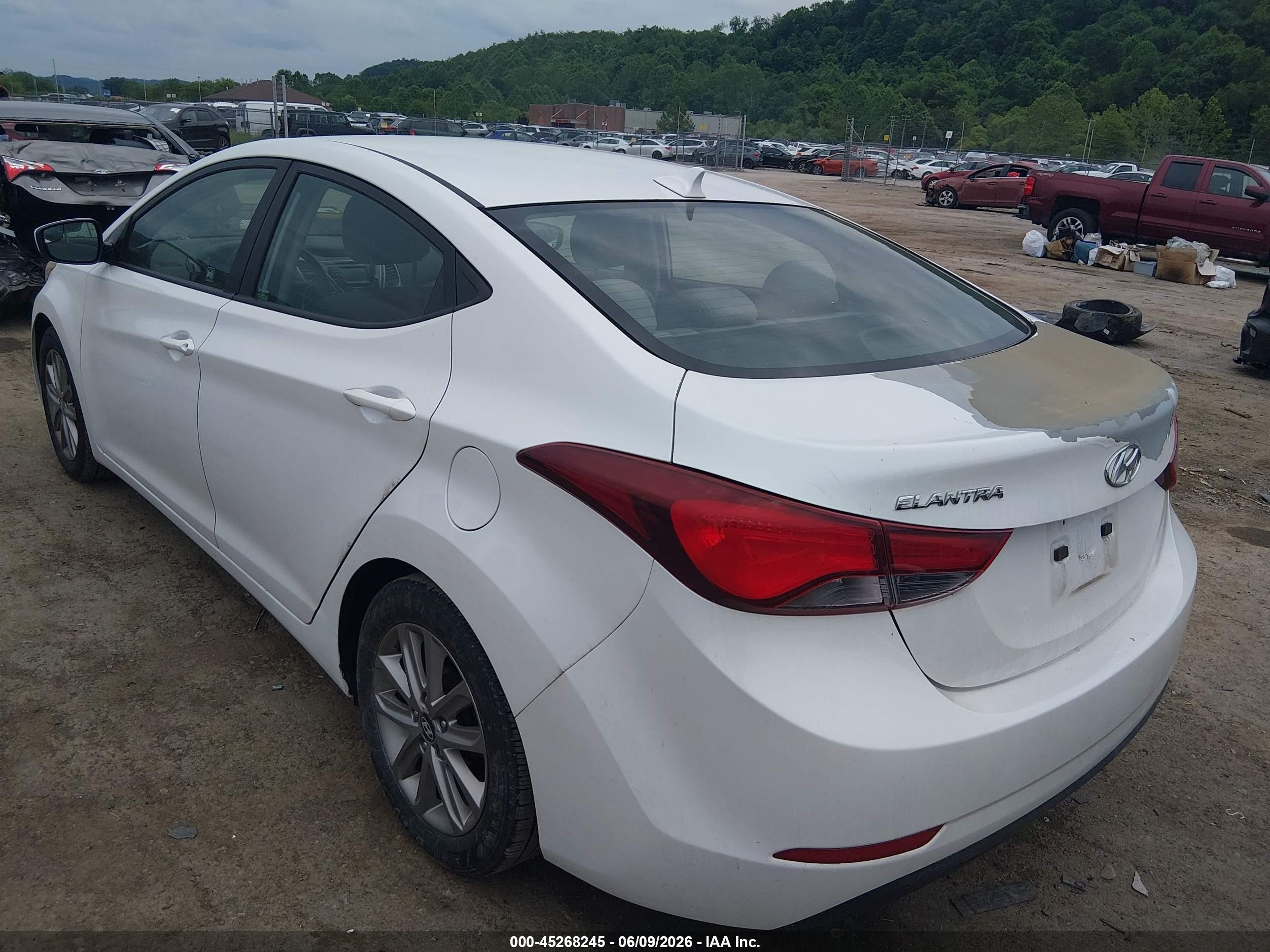 2015 Hyundai Elantra Se White vin: 5NPDH4AE9FH560543