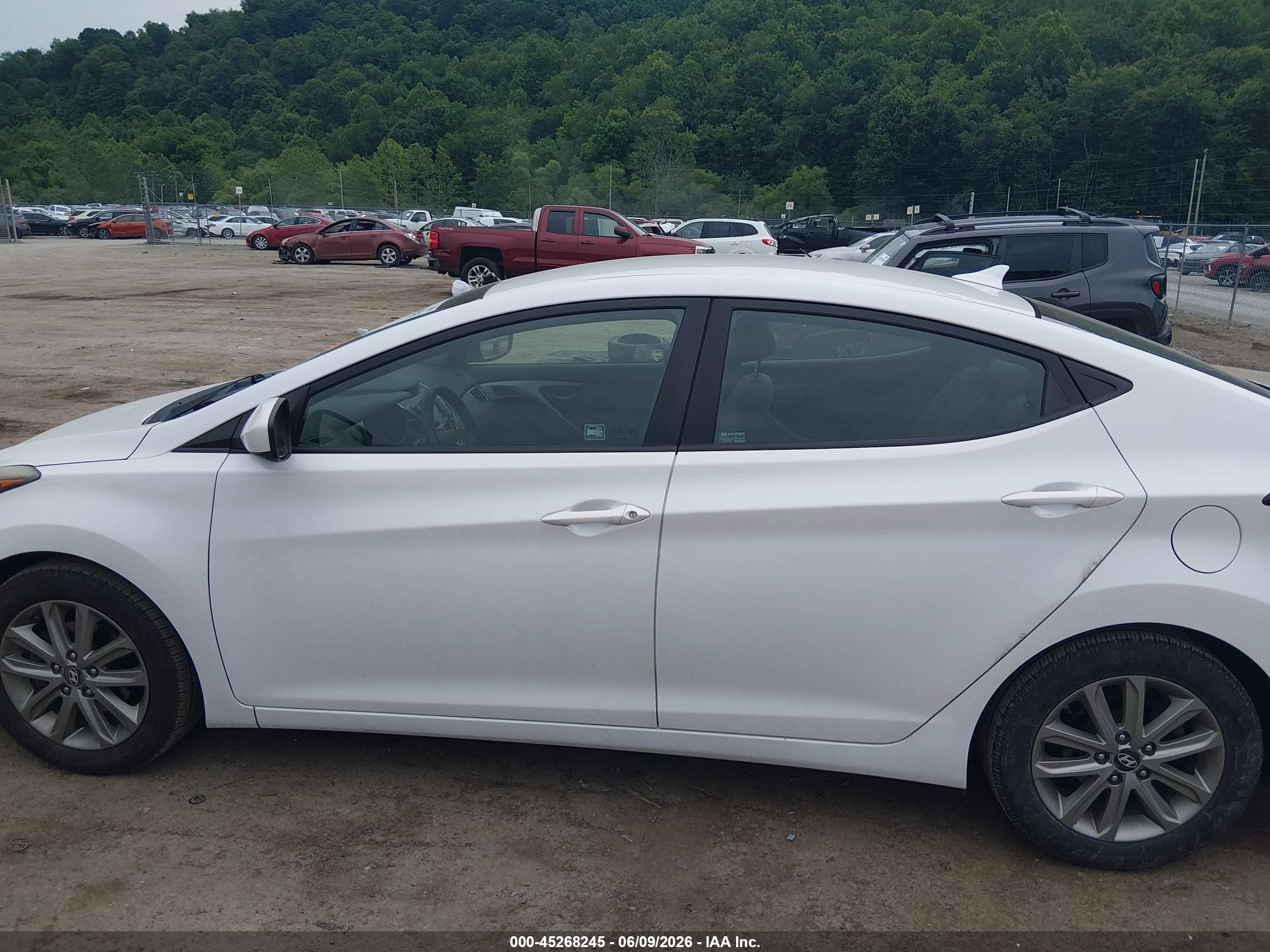 2015 Hyundai Elantra Se White vin: 5NPDH4AE9FH560543