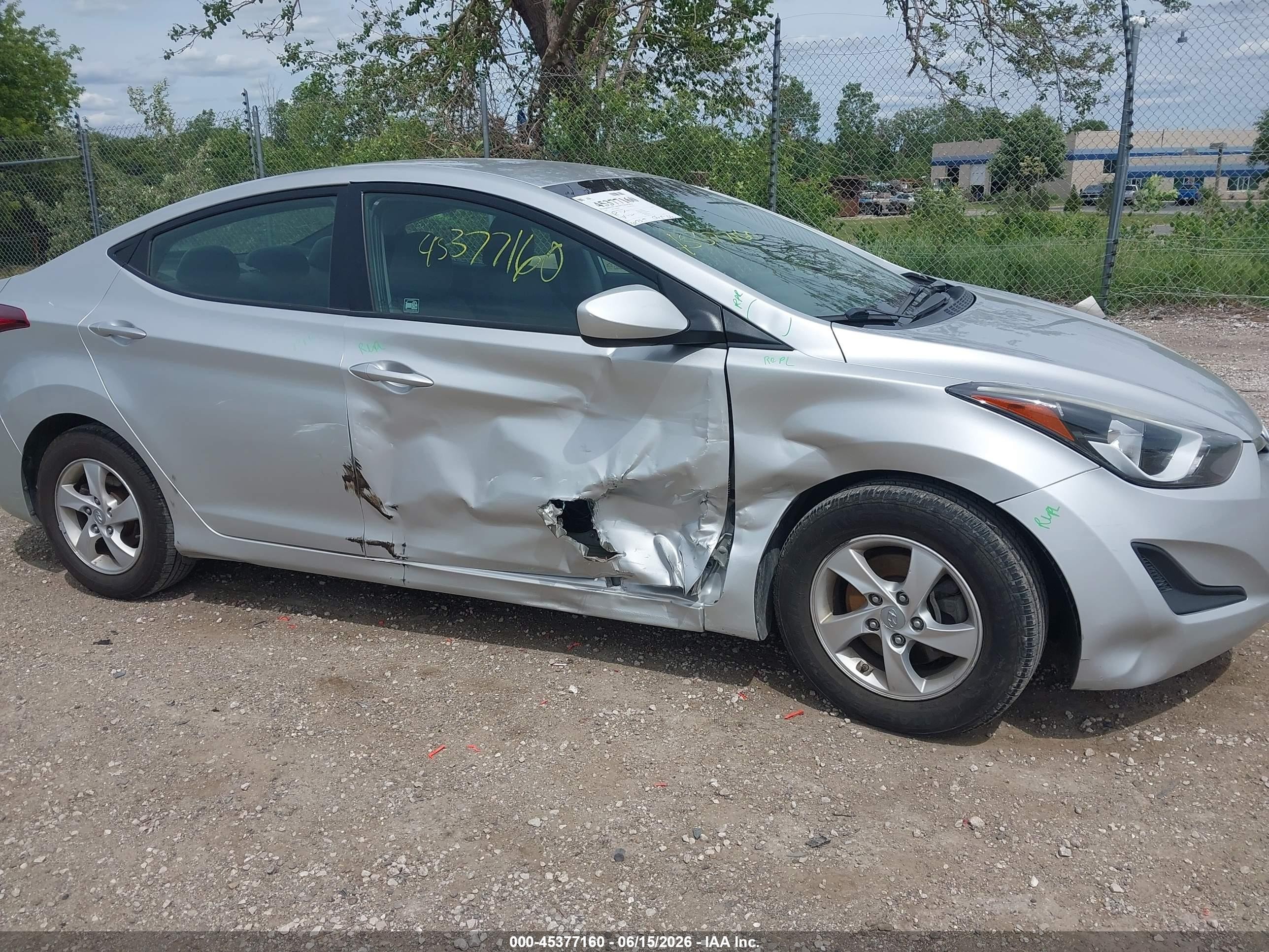 2015 Hyundai Elantra Se Silver vin: 5NPDH4AE9FH565824