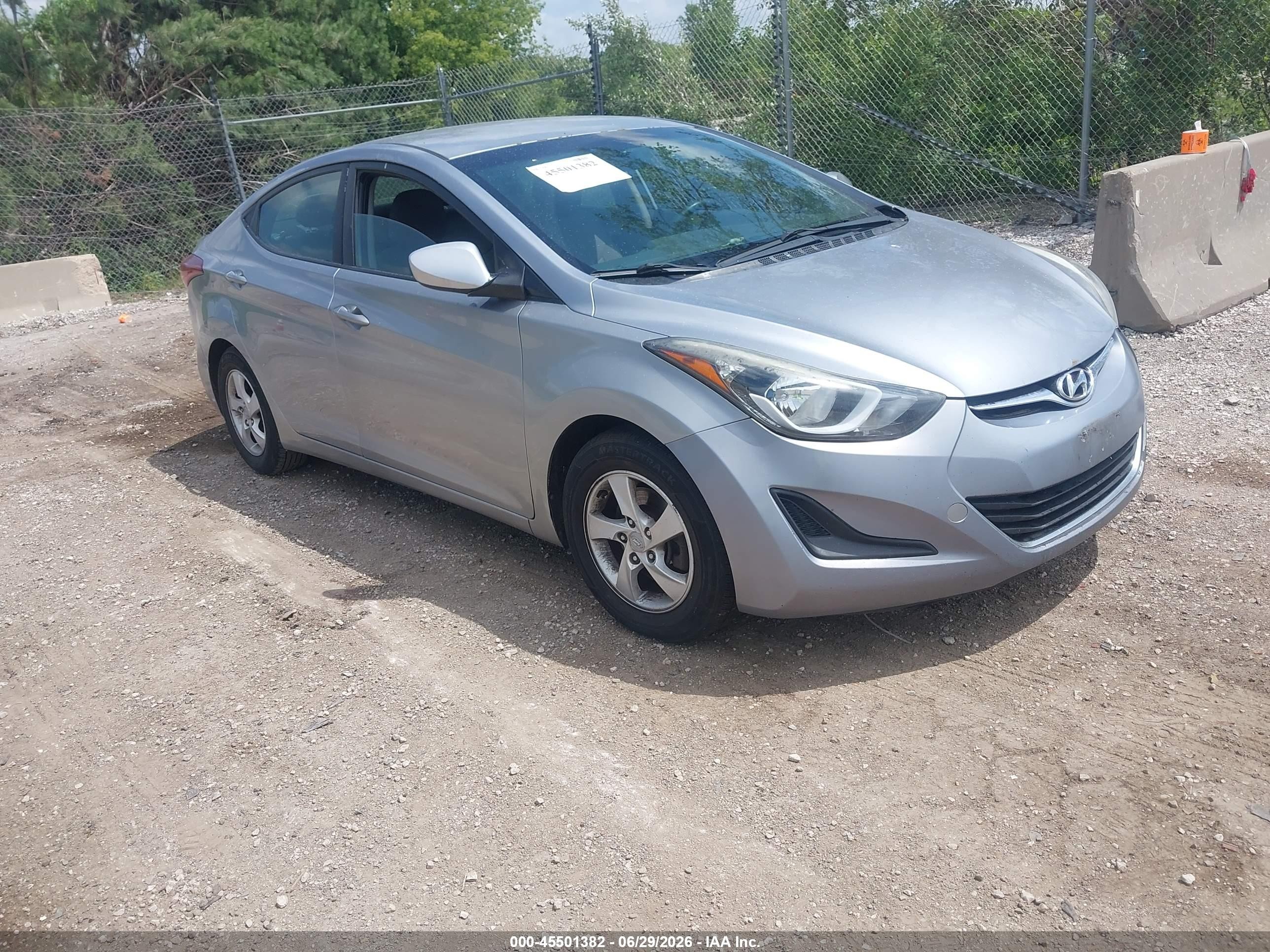 2015 Hyundai Elantra Se Серебряный vin: 5NPDH4AE9FH567010