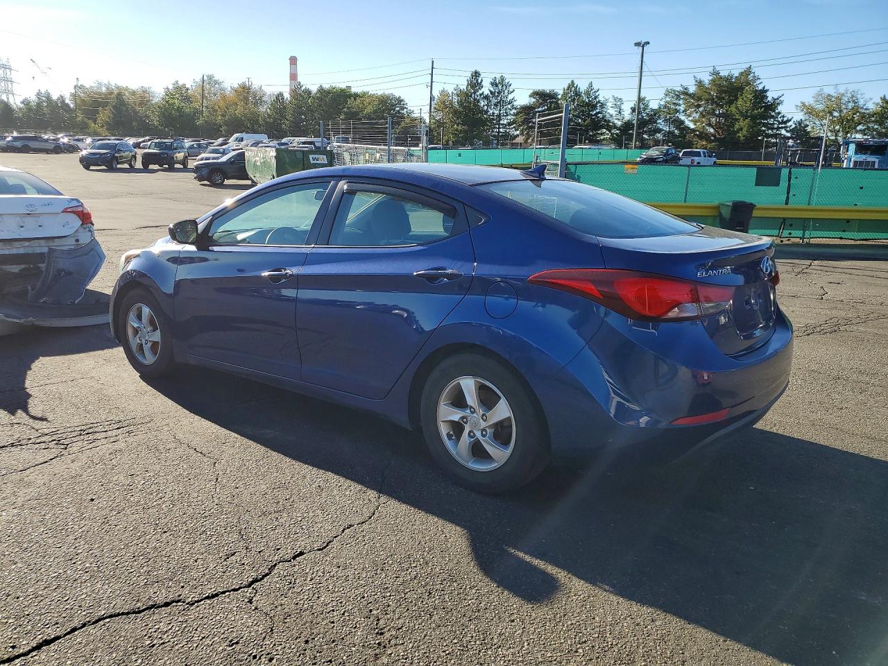 2015 Hyundai Elantra Se Blue vin: 5NPDH4AE9FH567301