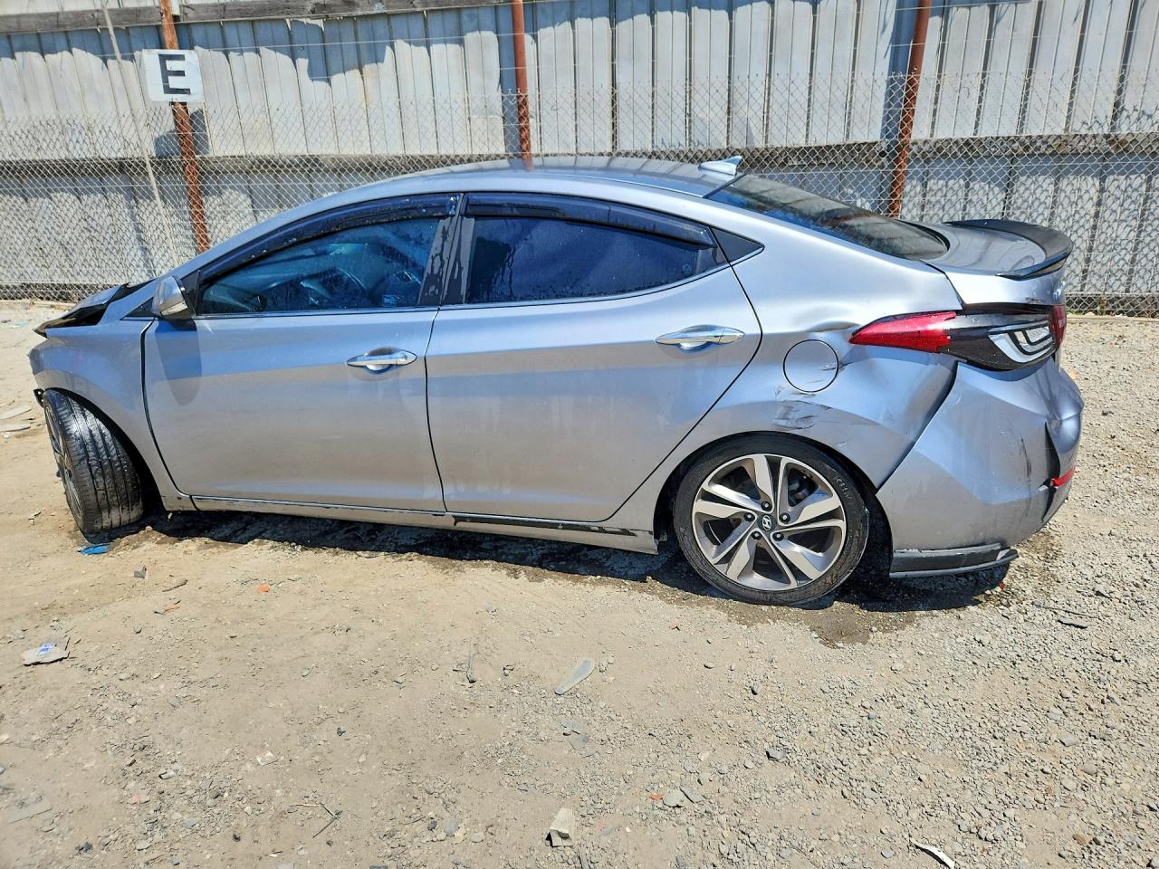2015 Hyundai Elantra Limited Silver vin: 5NPDH4AE9FH570361