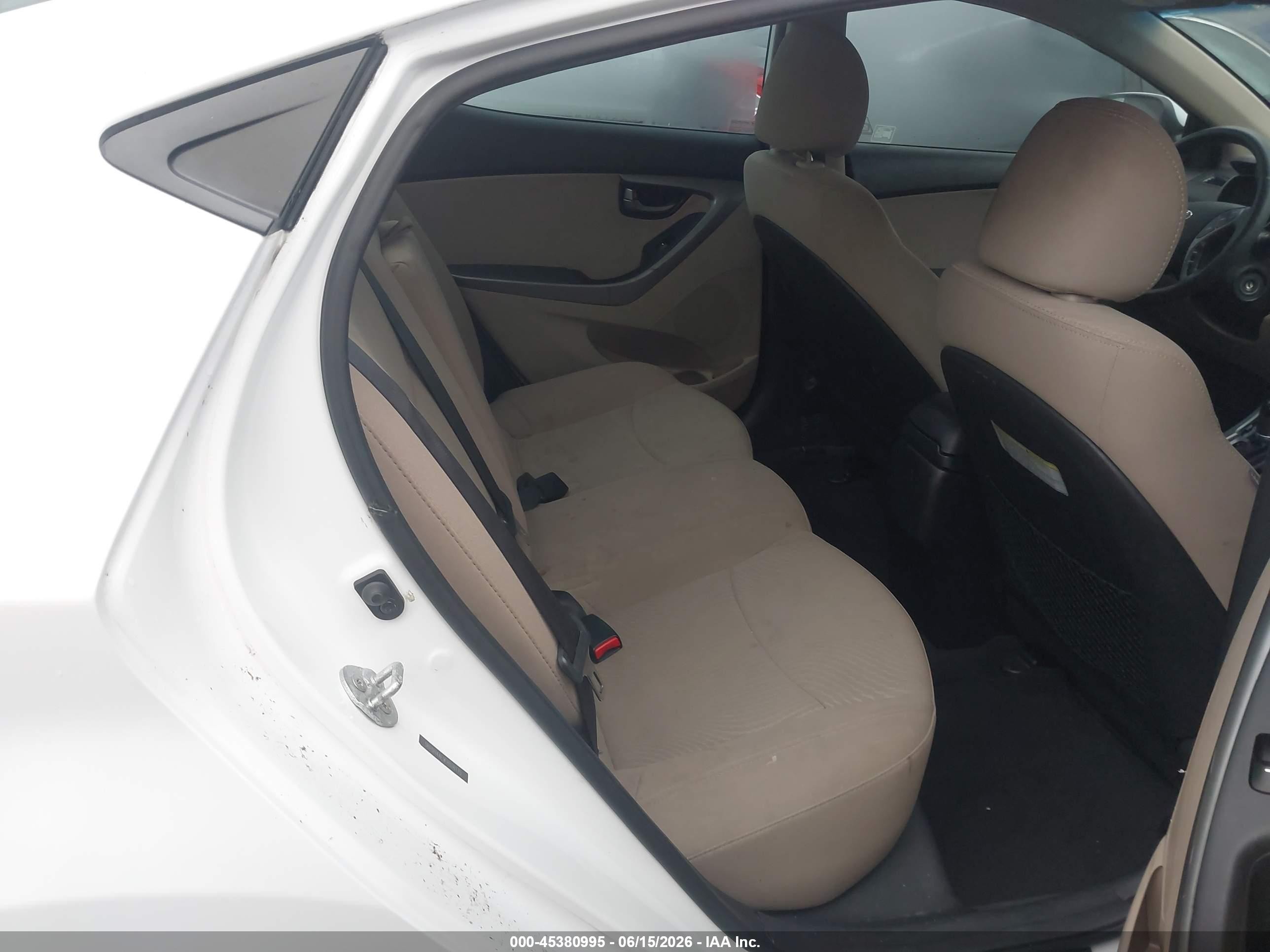 2015 Hyundai Elantra Se White vin: 5NPDH4AE9FH576175